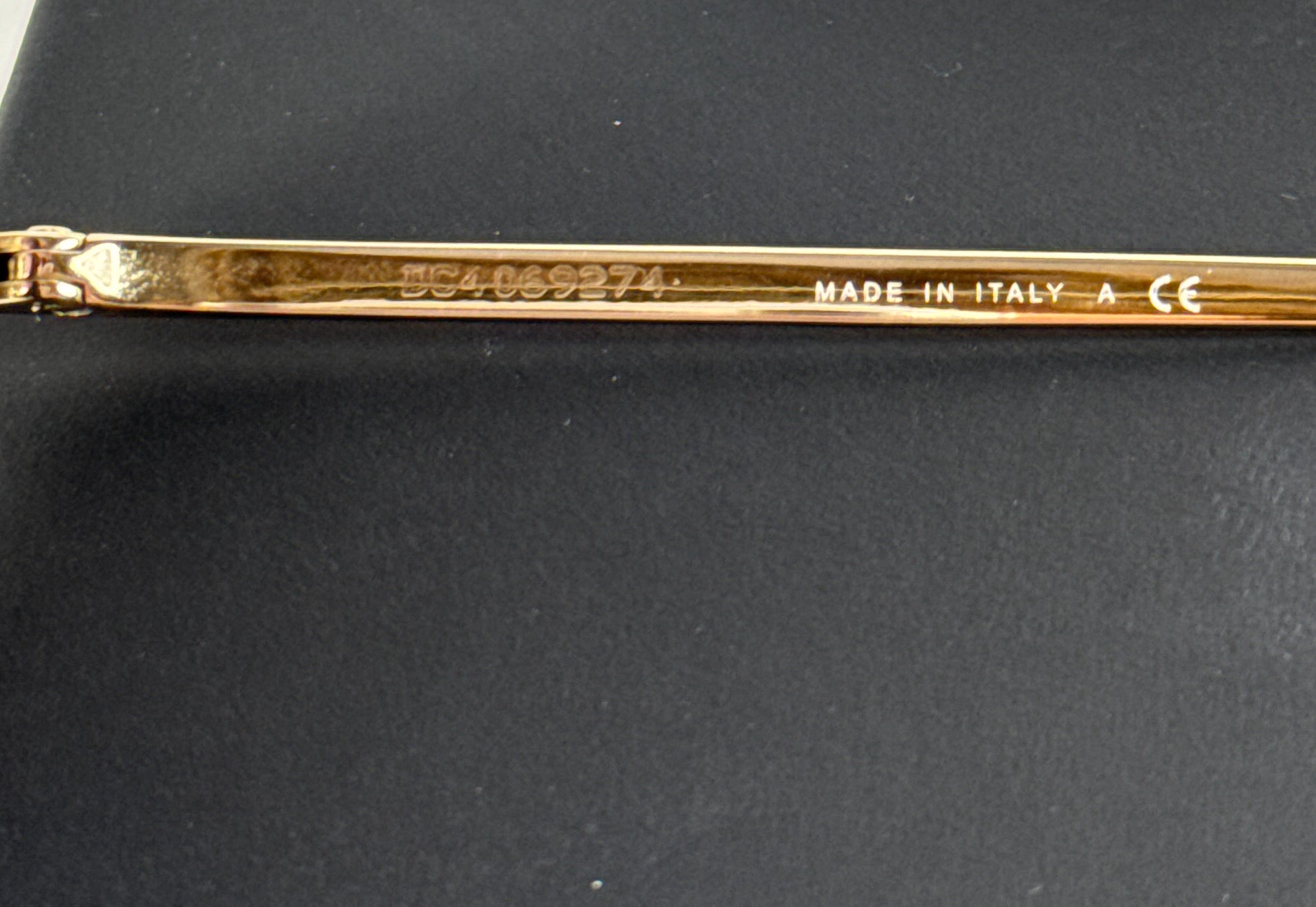 Chanel gold tone aviator sunglasses 4258-B box, case