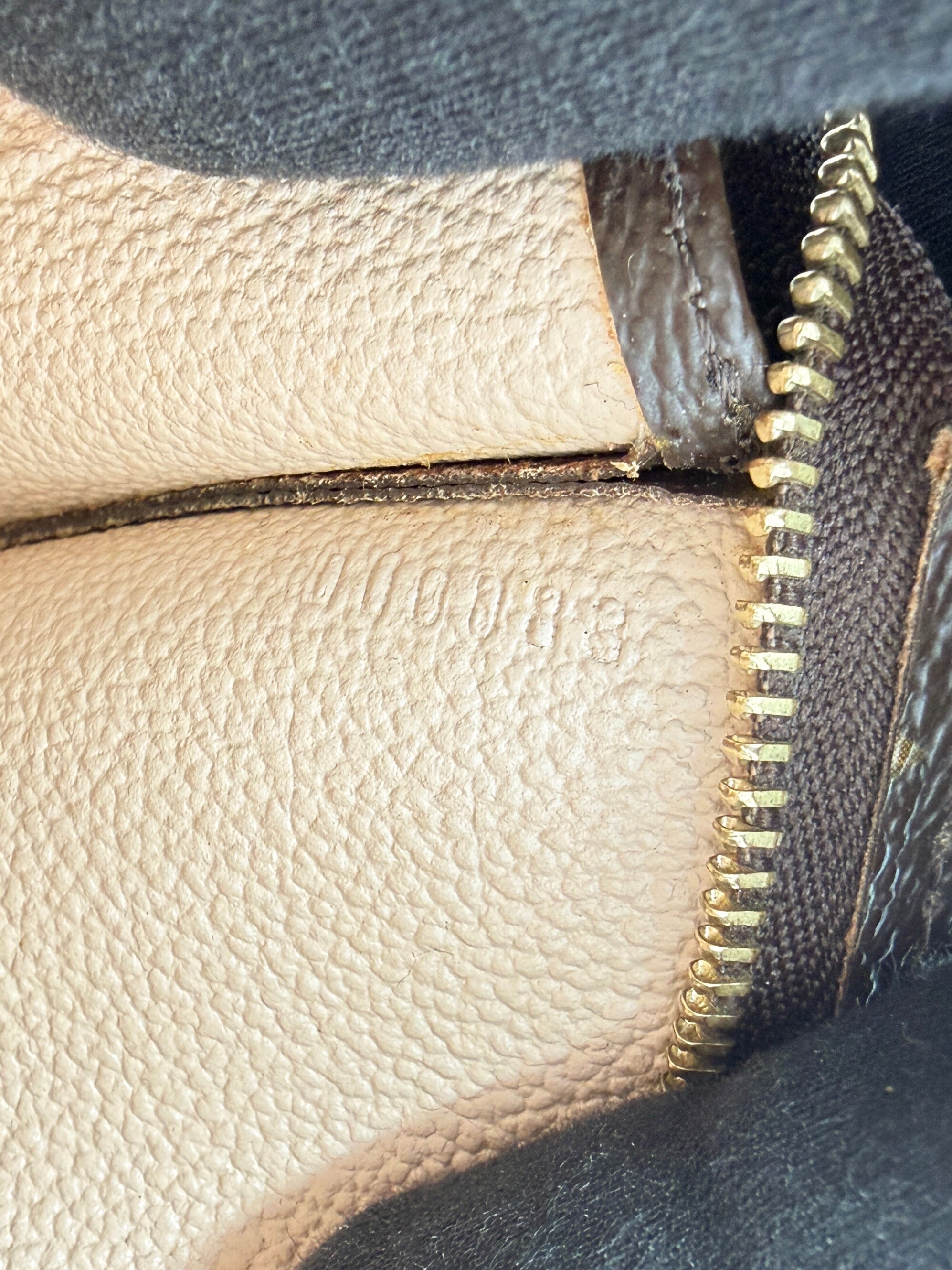 Louis Vuitton monogram toiletry 15 pouch DU0088