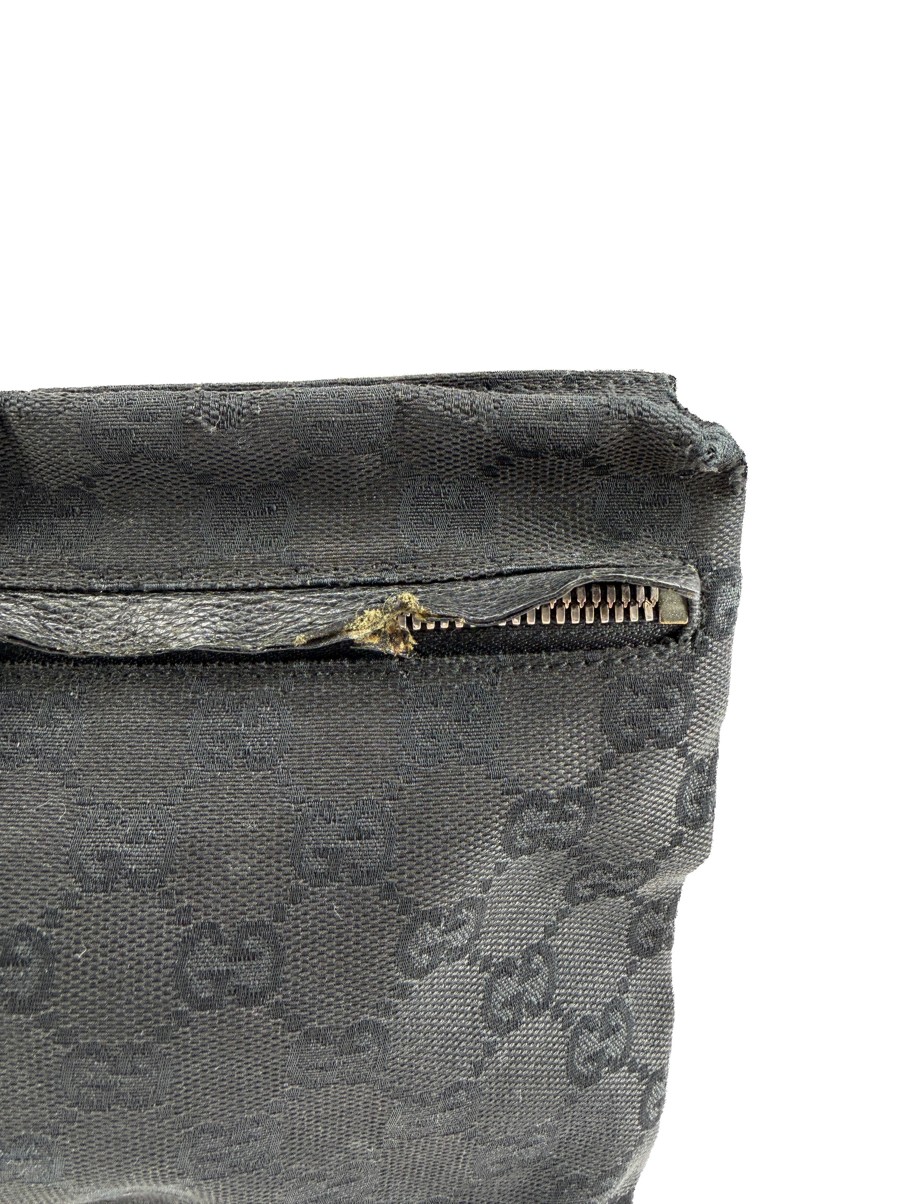 Gucci black signature vintage belt bag