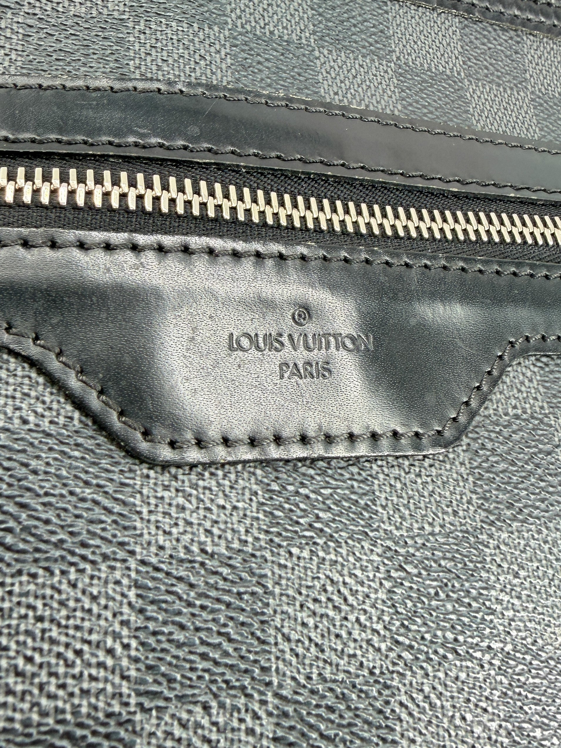 Louis Vuitton damier graphite Thomas crossbody VI2079