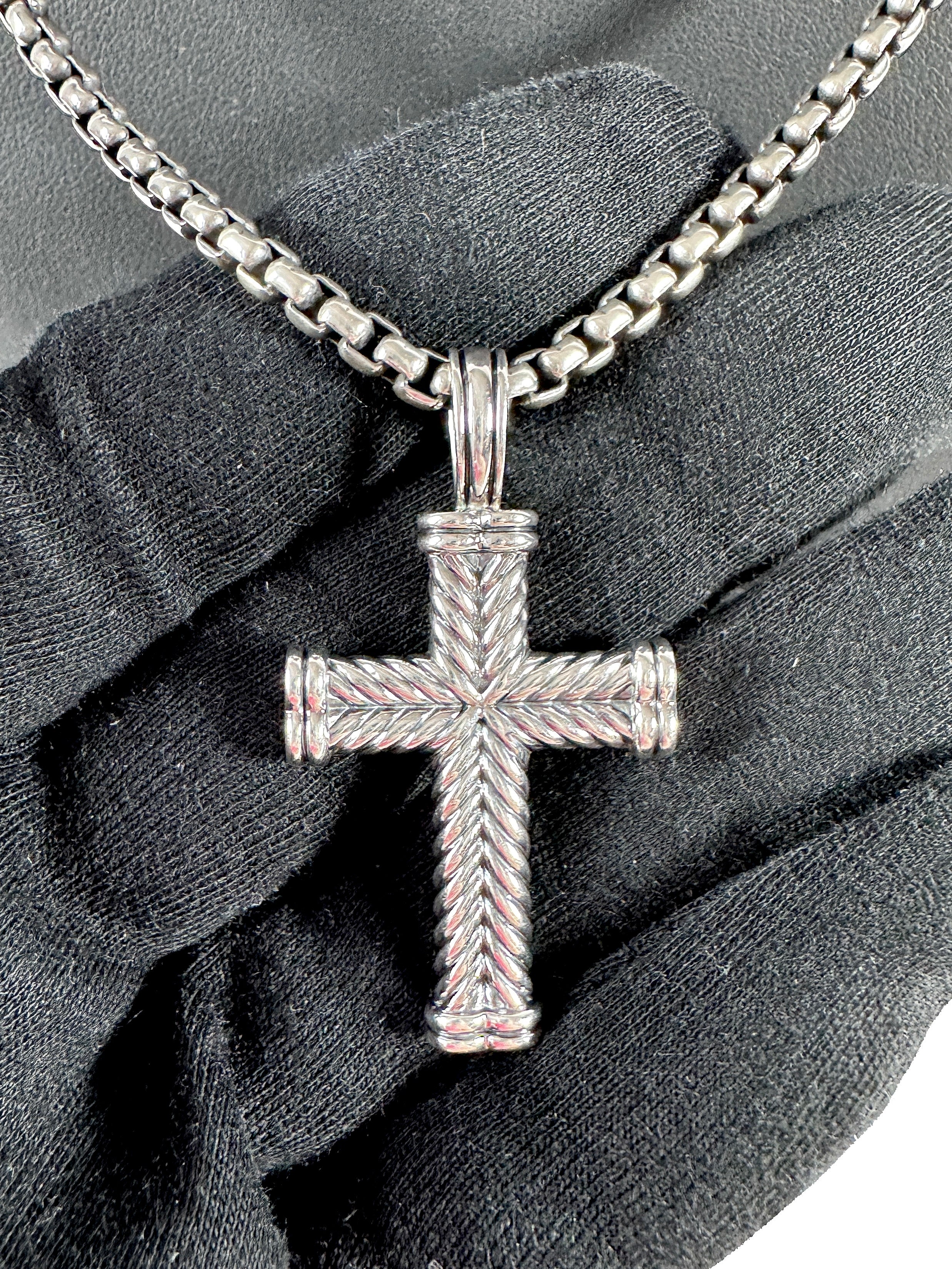David Yurman sterling silver Chevron cross pendant with box chain necklace