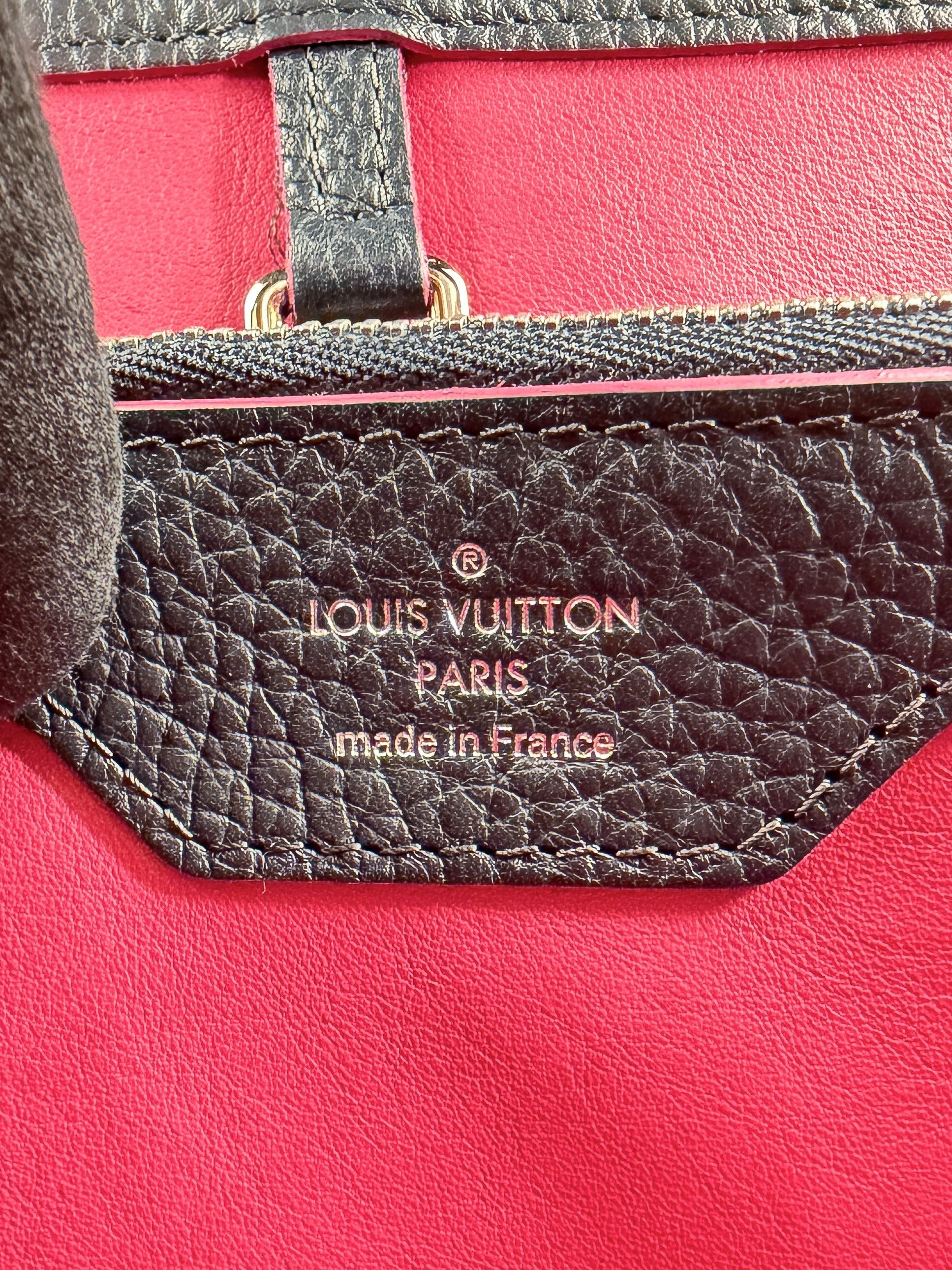 Louis Vuitton black leather Capucines Bag MM AR1105
