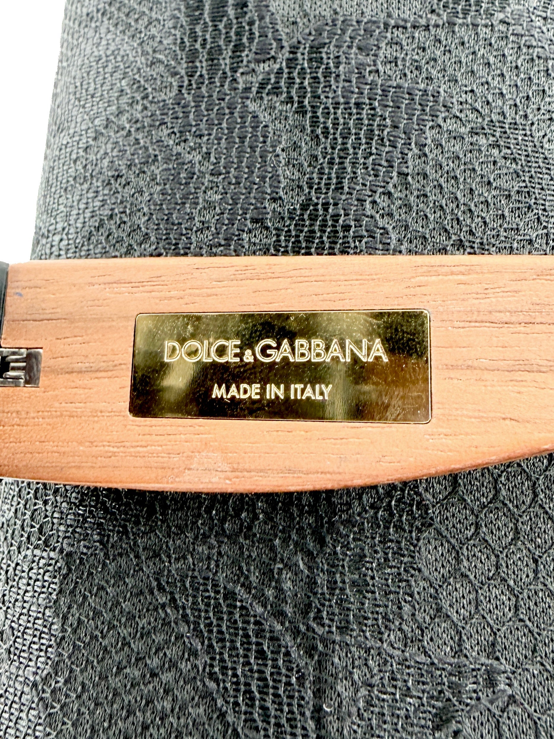 Dolce & Gabbana black cat eye sunglasses DG4278-F **case**