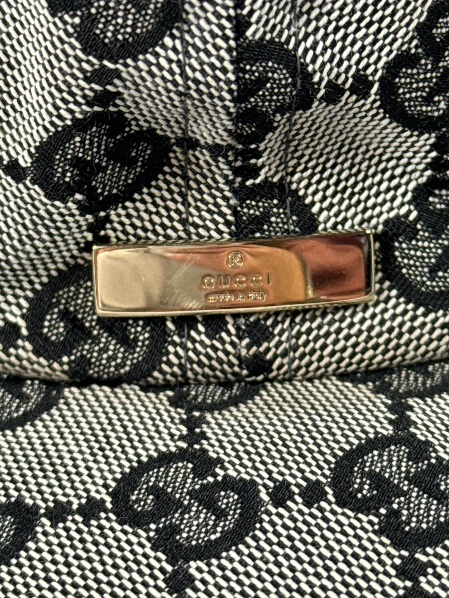 Gucci black gray signature hat size XS