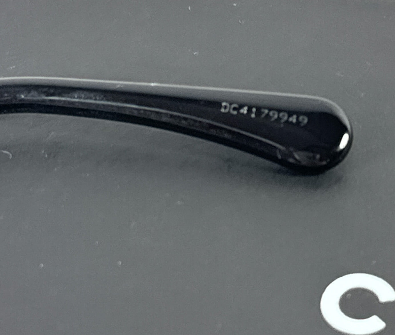 Chanel black metal Aviator sunglasses 4279-B box, case