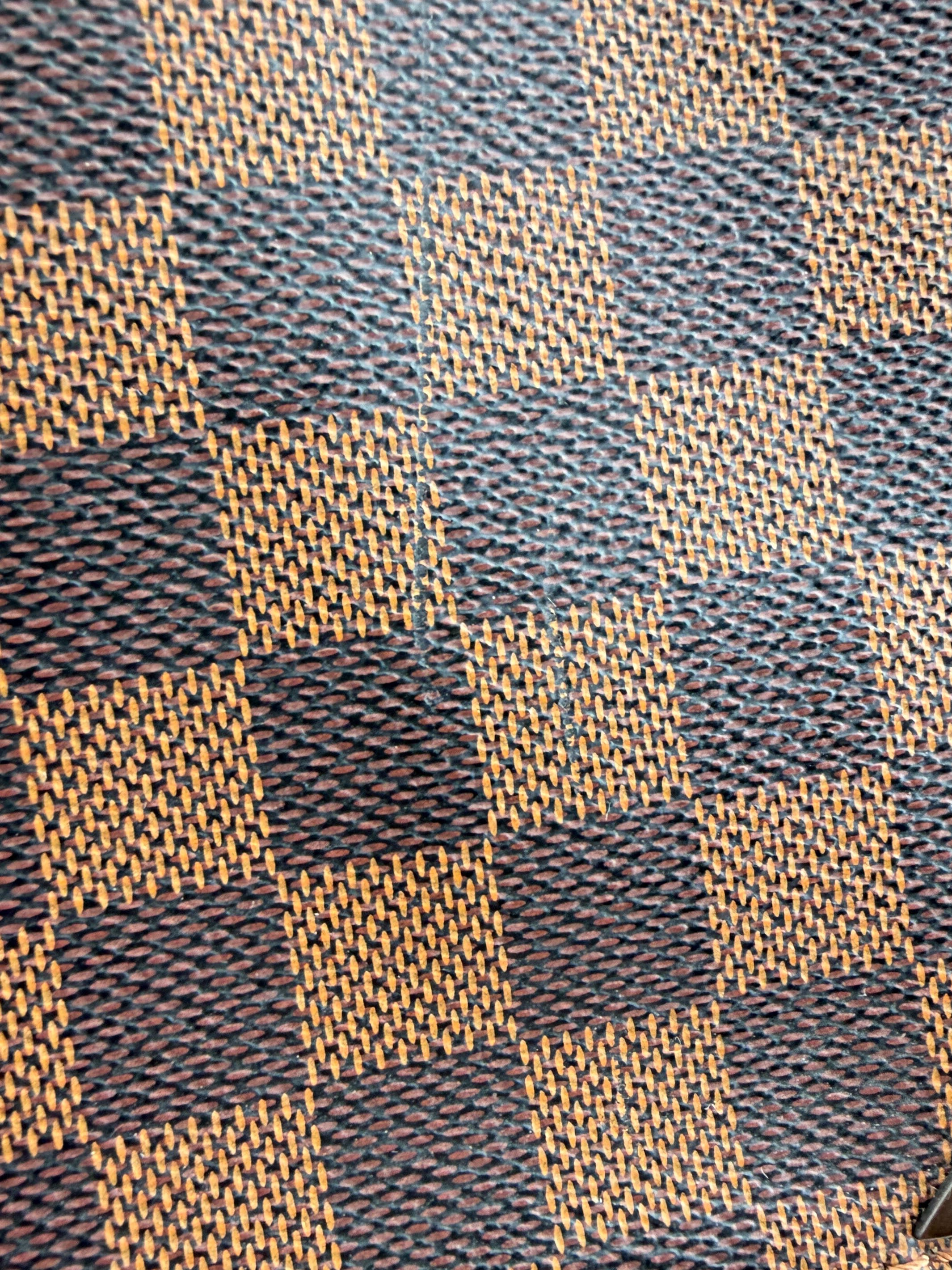 Louis Vuitton damier ebene Shelton MM MI0153