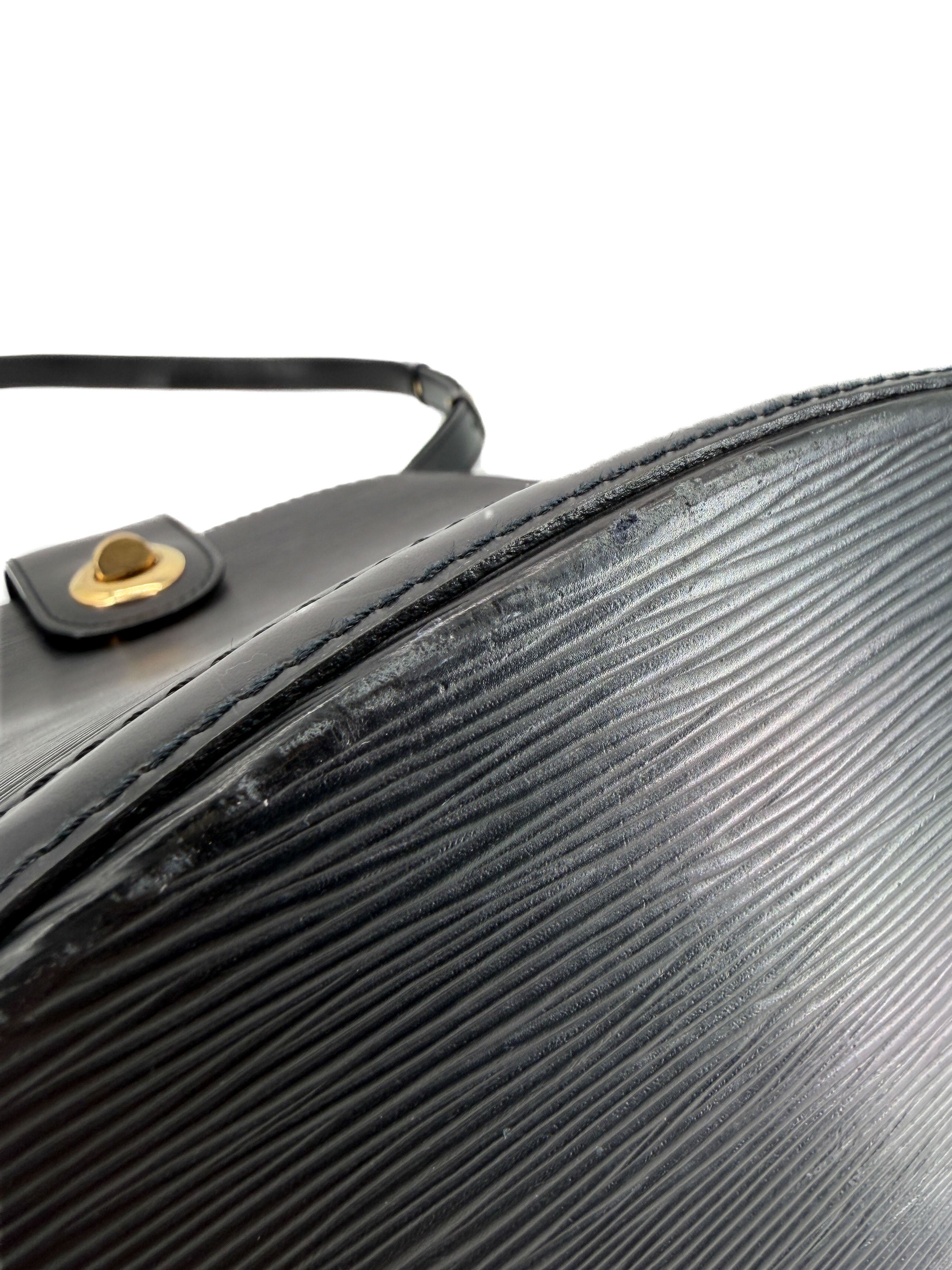 Louis Vuitton black epi leather Cluny CA0020