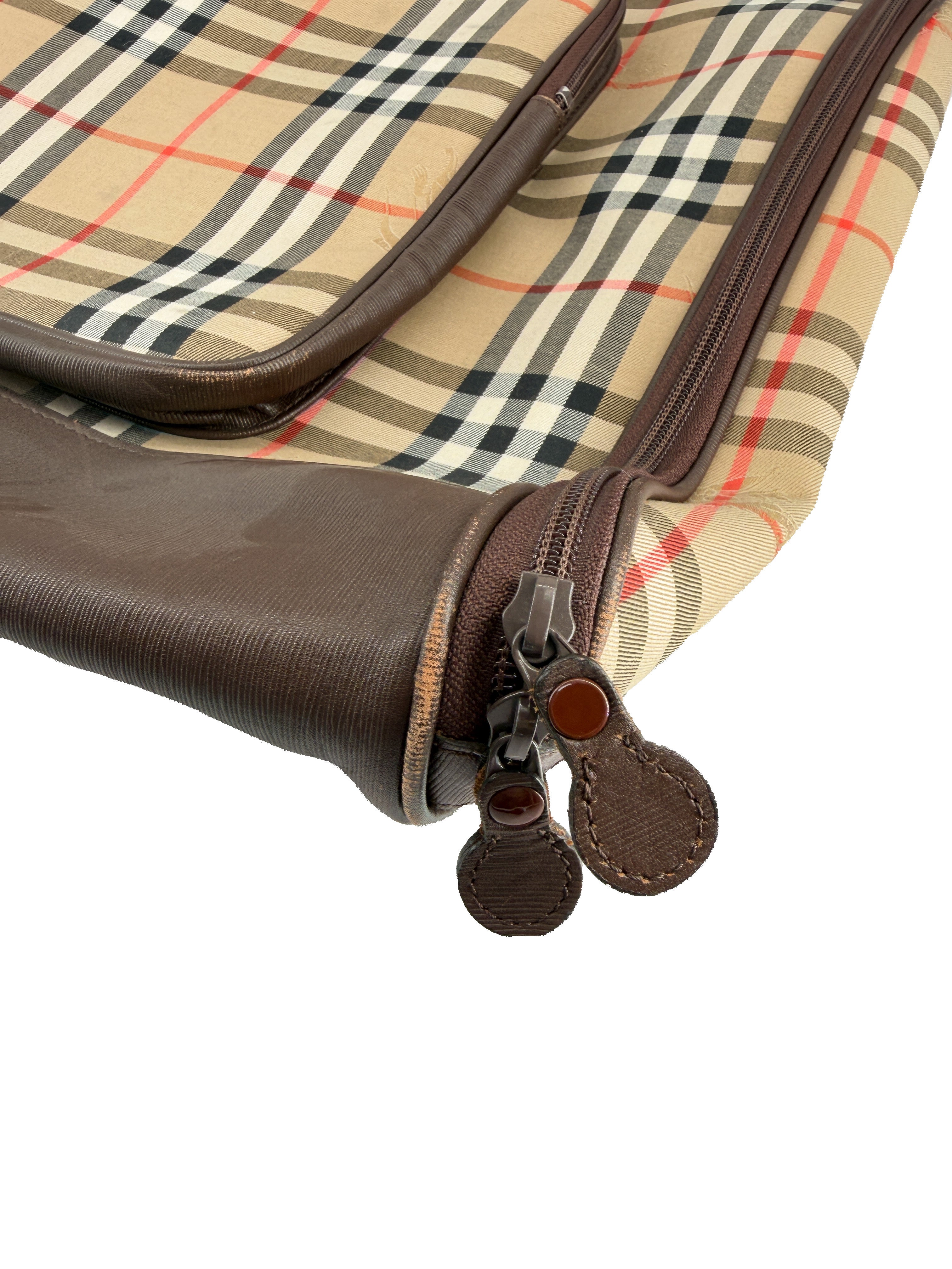 Burberry vintage brown trimmed foldable garment bag