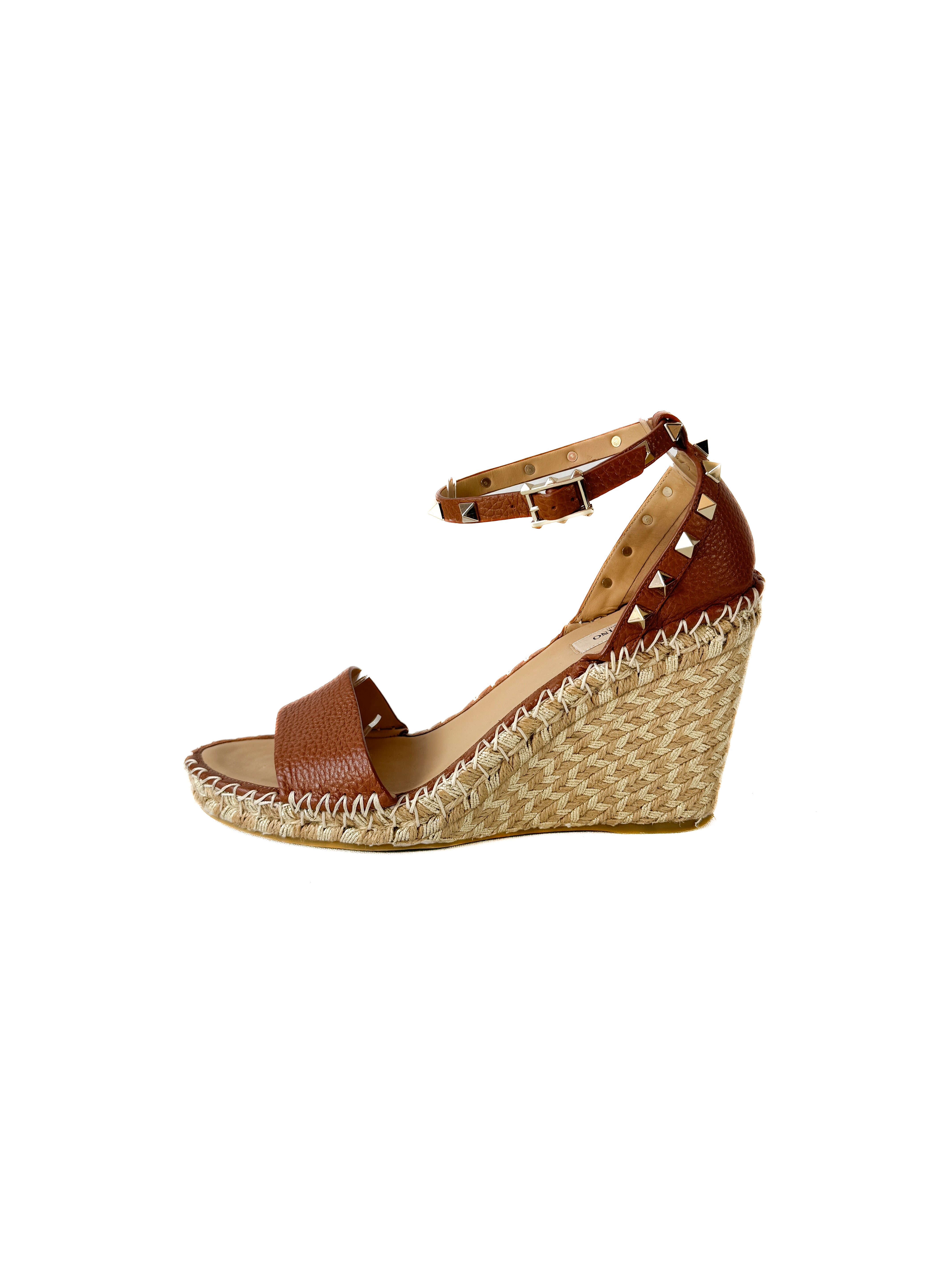 Valentino Garavani brown leather Rockstud wedges size 40 retail $890