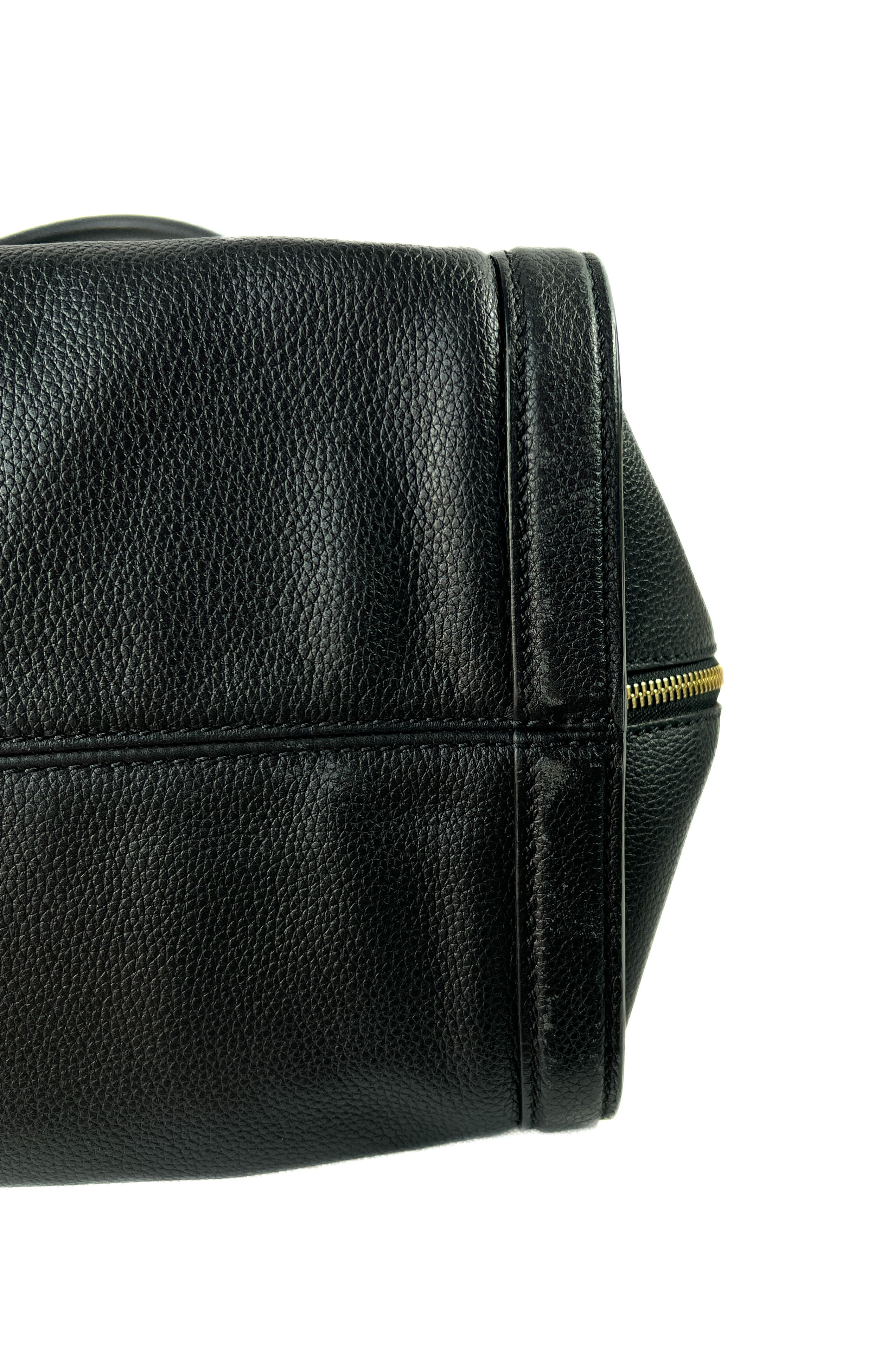 Alexander McQueen black leather Zippe tote