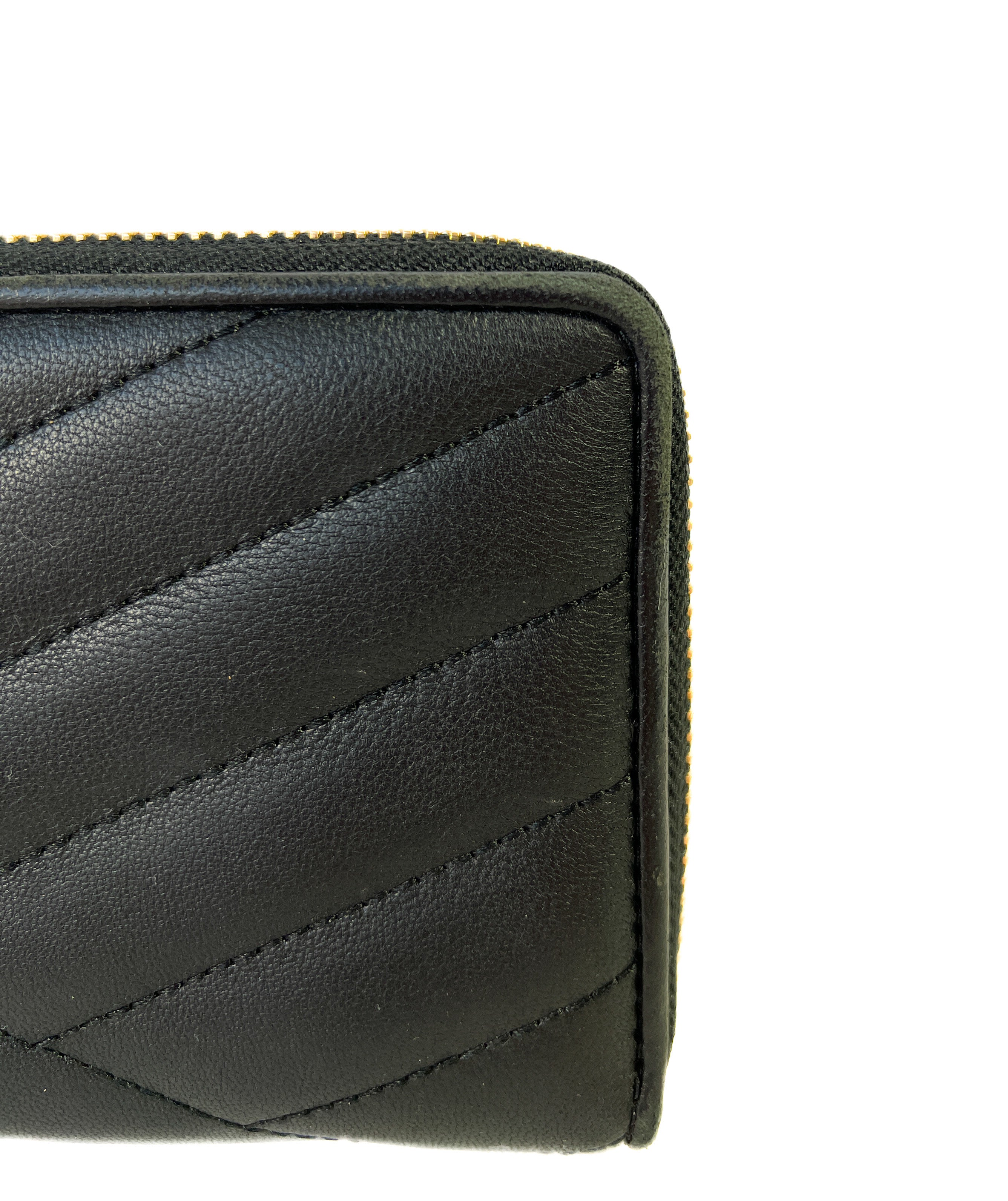 Tory Burch Kira quilted black leather zip around wallet