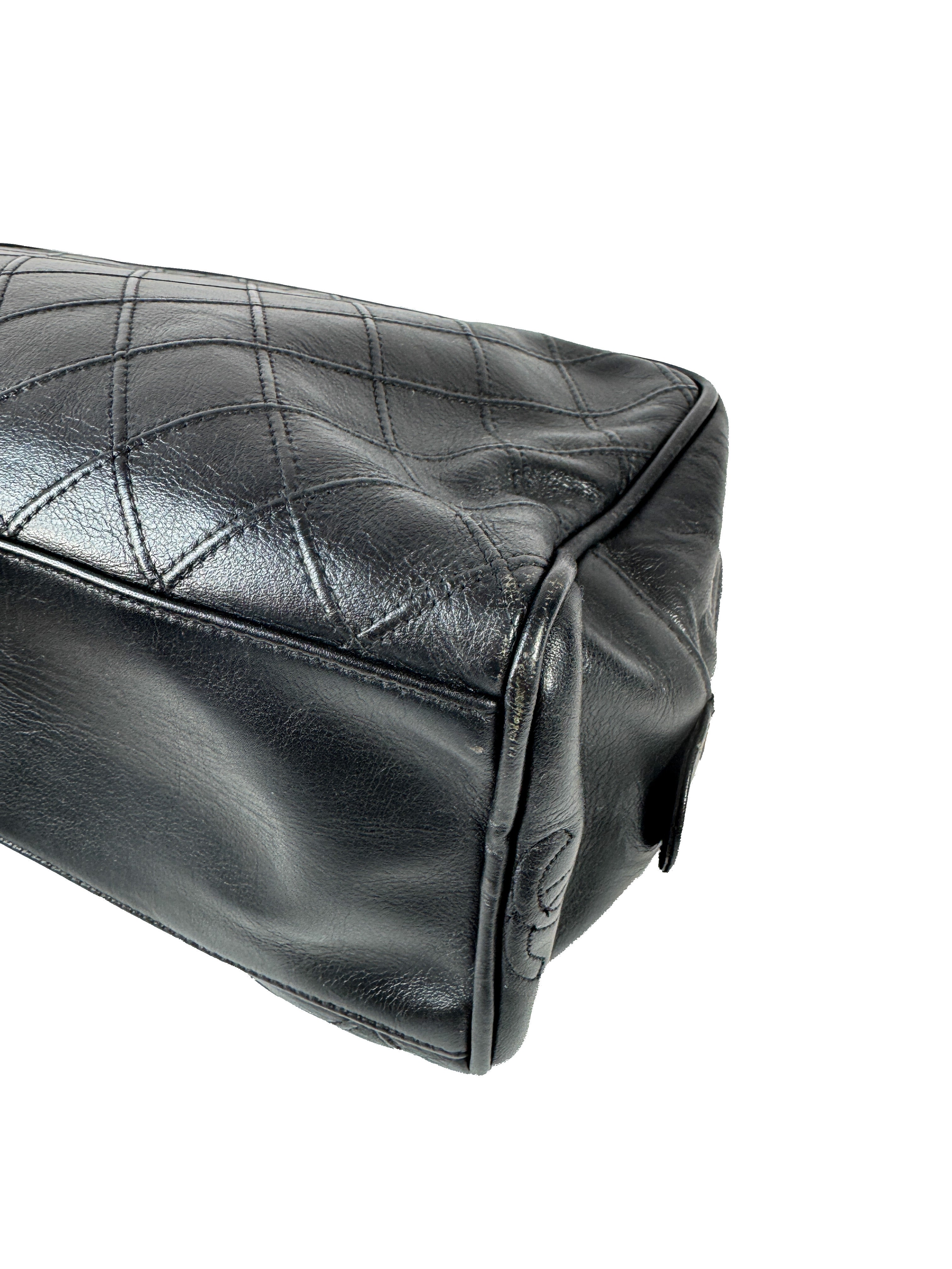 Chanel CC black diamond stitch leather zip case 1077012