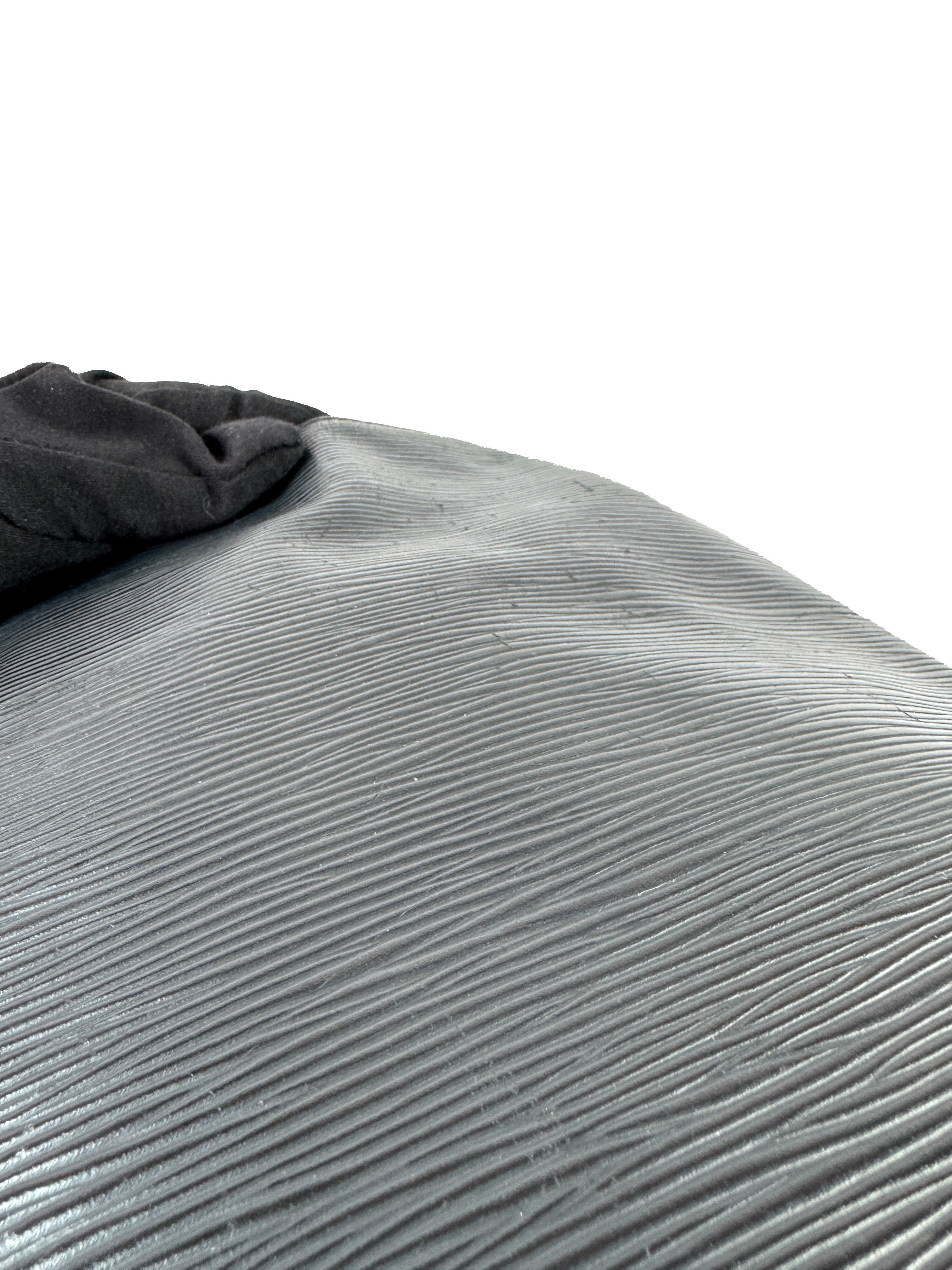 Louis Vuitton black Epi Mandala MM FL0065