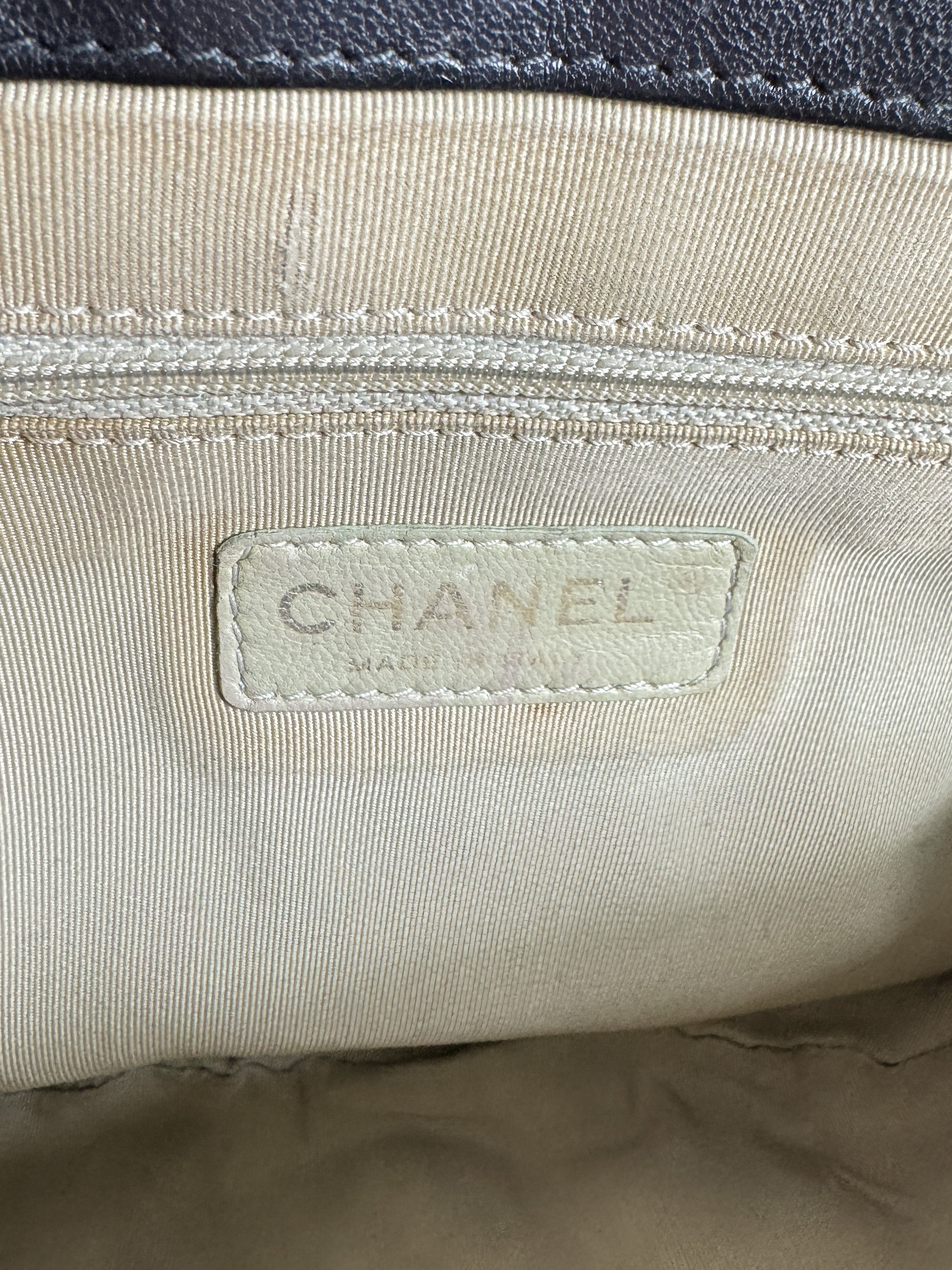 Chanel black quilted leather chain around crossbody 1651018