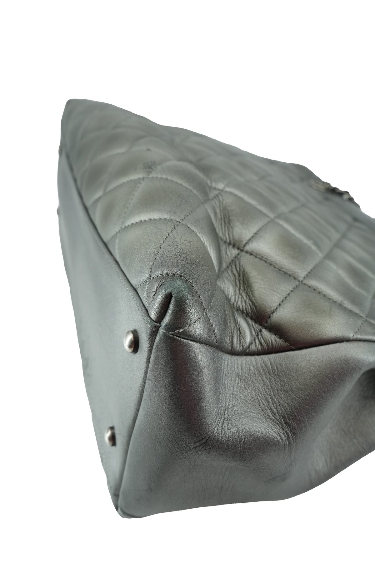 Chanel dark silver quilted large trendy shopping tote 21647644