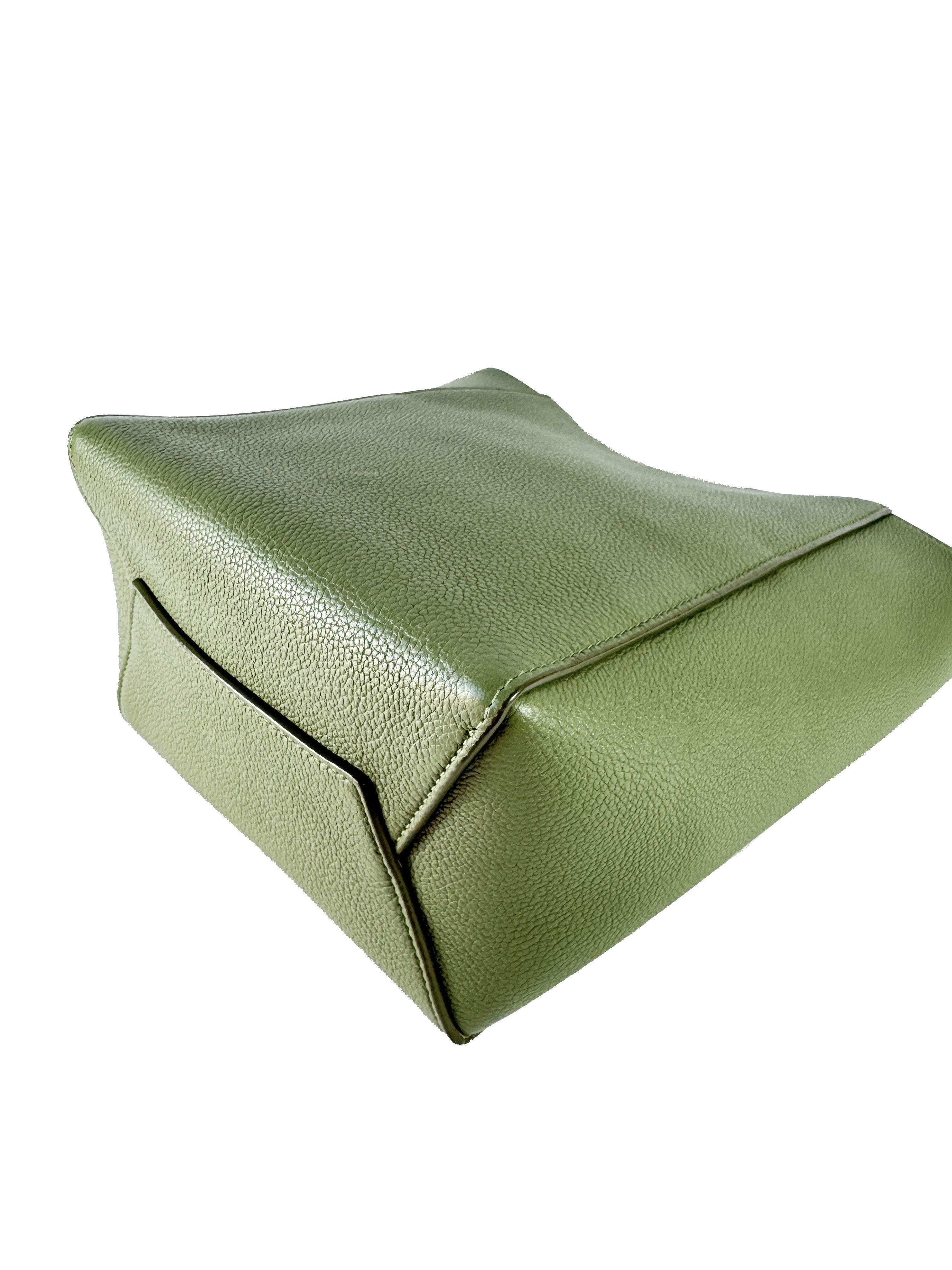Celine green Sangle Seau small 20-BO-0290