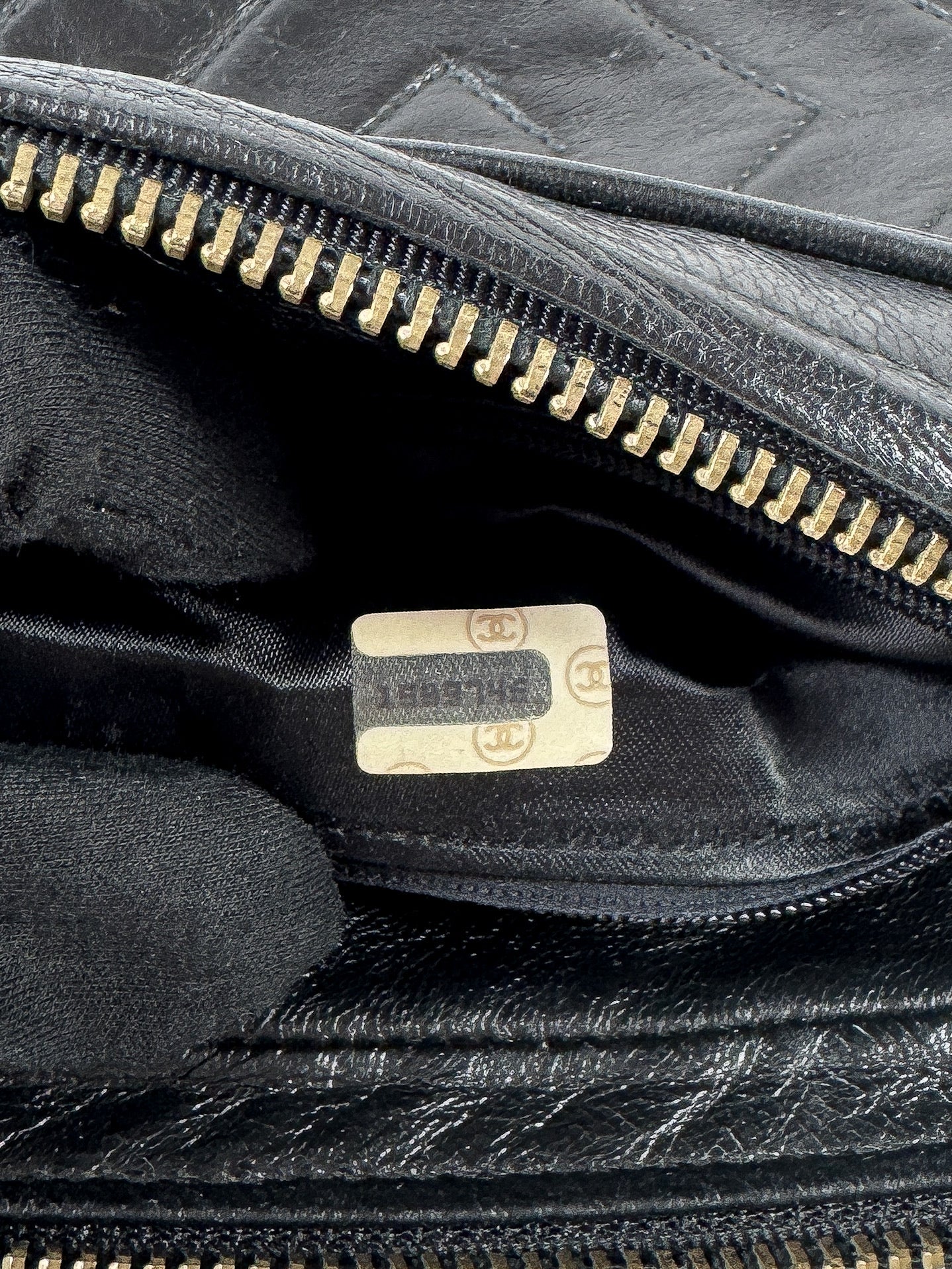 Chanel black leather chevon CC camera crossbody 1989746