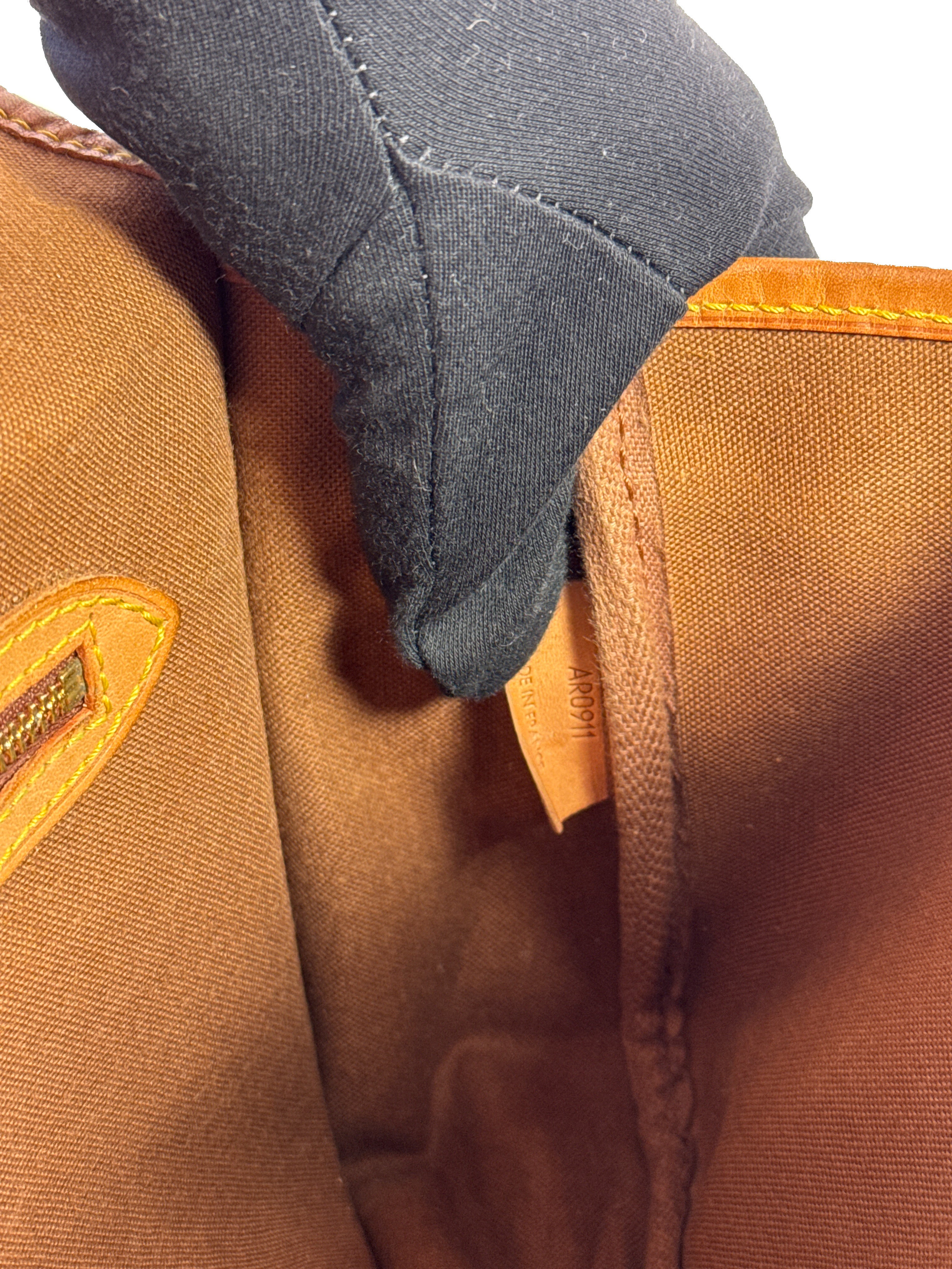 Louis Vuitton monogram Gibeciere MM crossbody AR0911