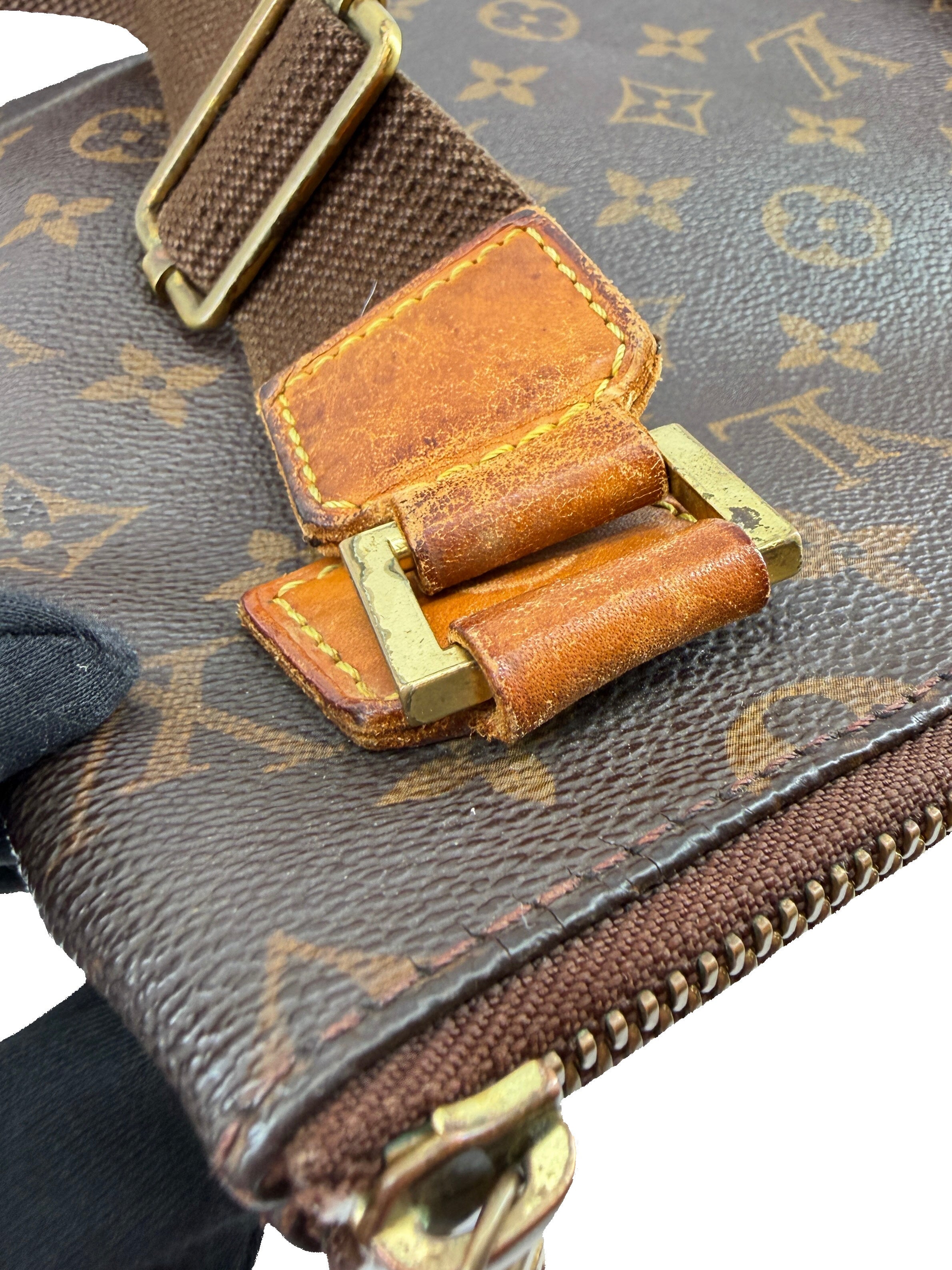 Louis Vuitton monogram pochette Bosphore crossbody MI1005