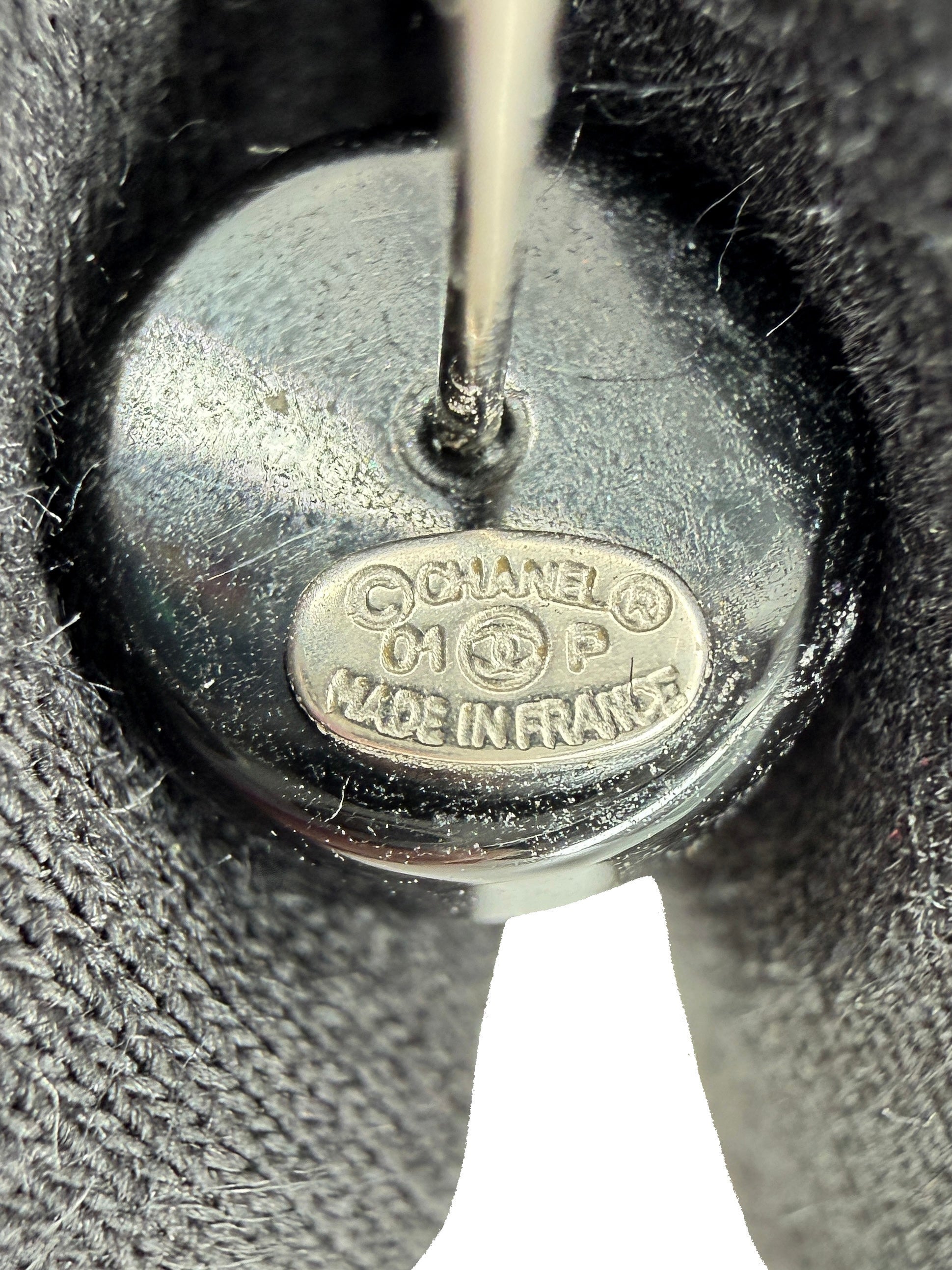 Chanel black resin CC stud earrings 01P