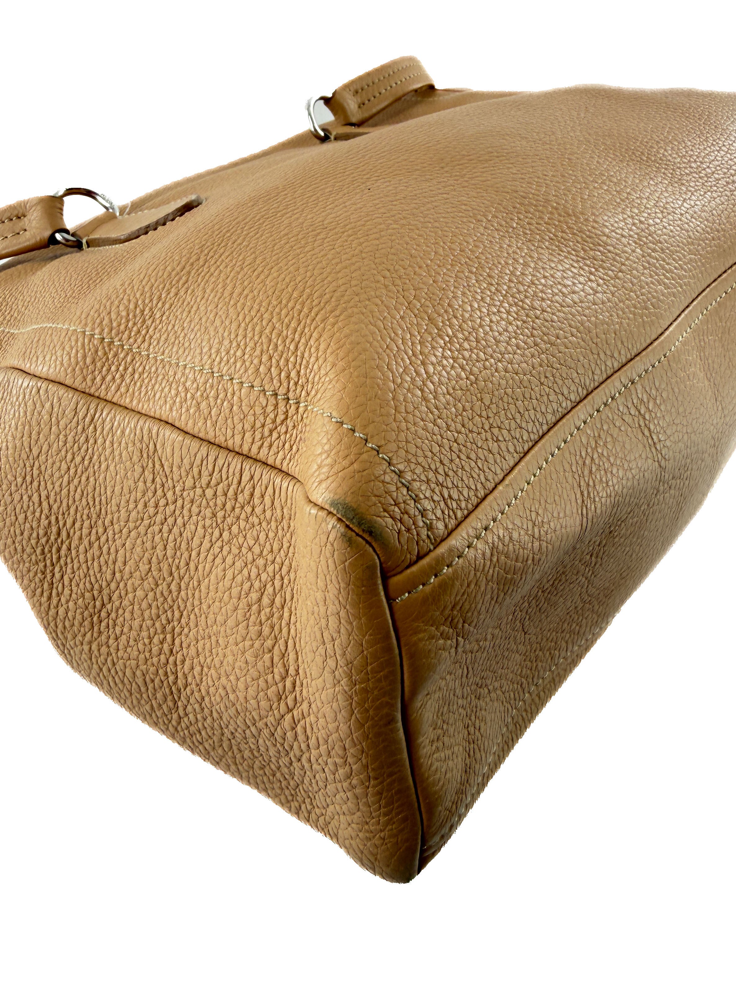 Prada beige Vitello Daino leather shoulder bag 140 - My Girlfriend's Wardrobe LLC