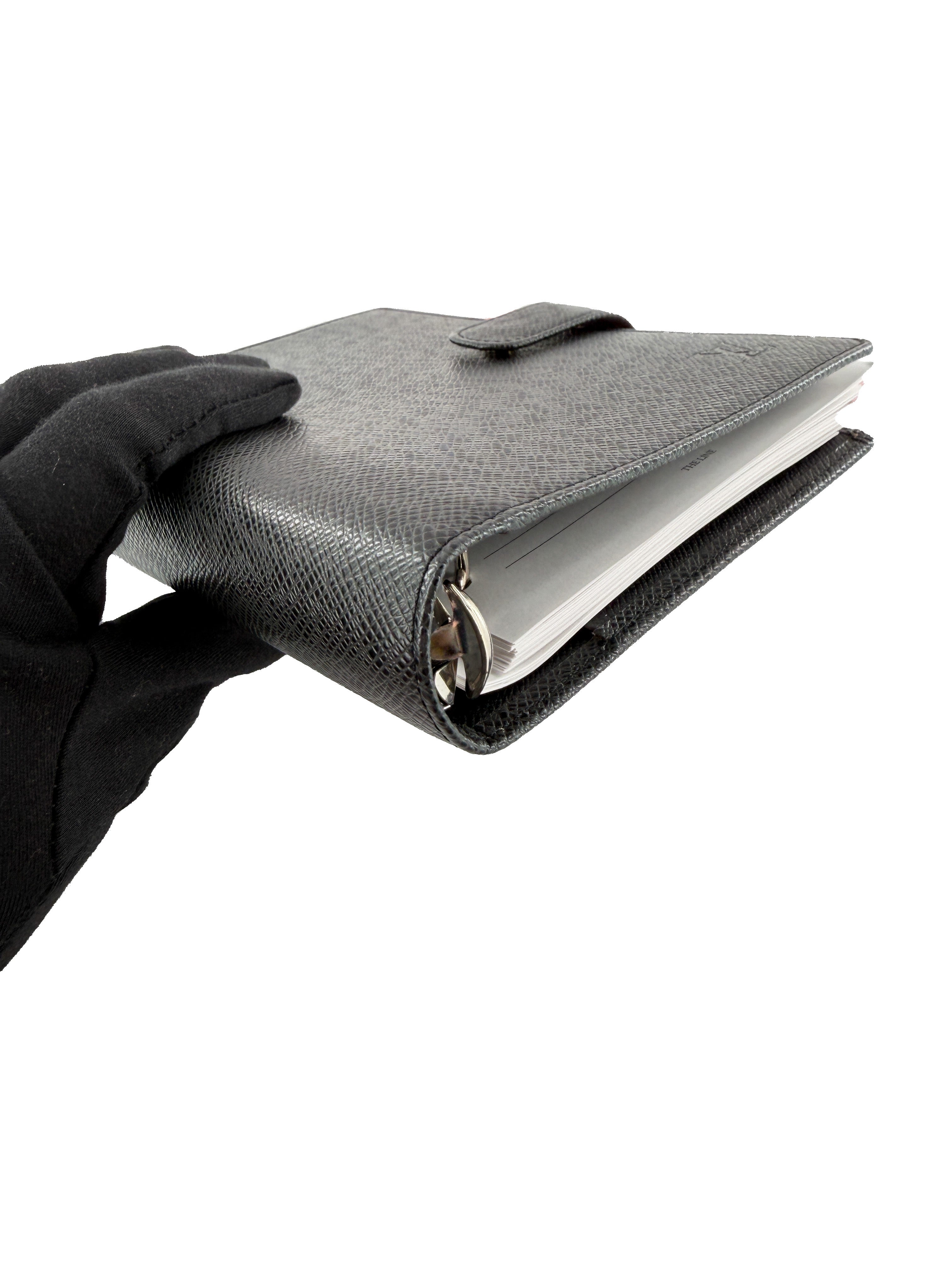 Louis Vuitton black Taiga leather medium ring agenda SP1001