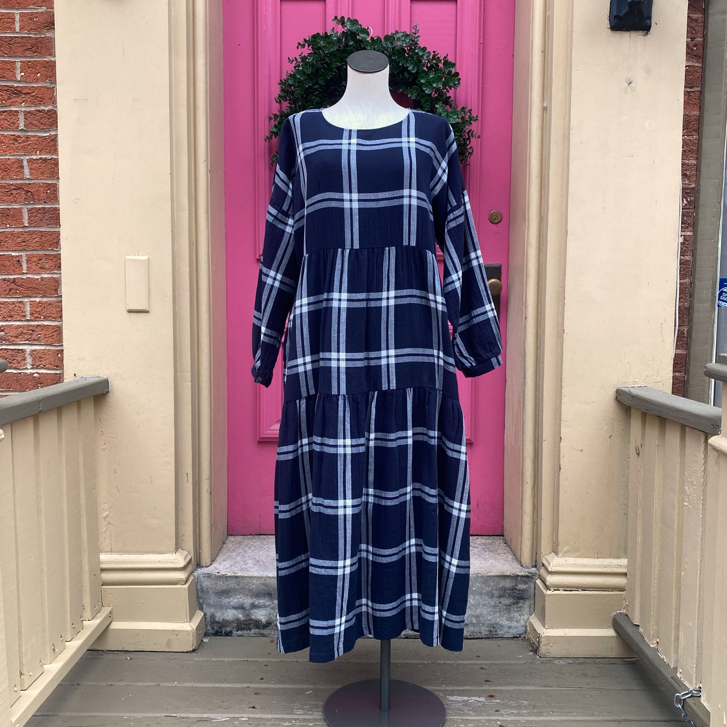 Beaumont Organic navy plaid dress size L