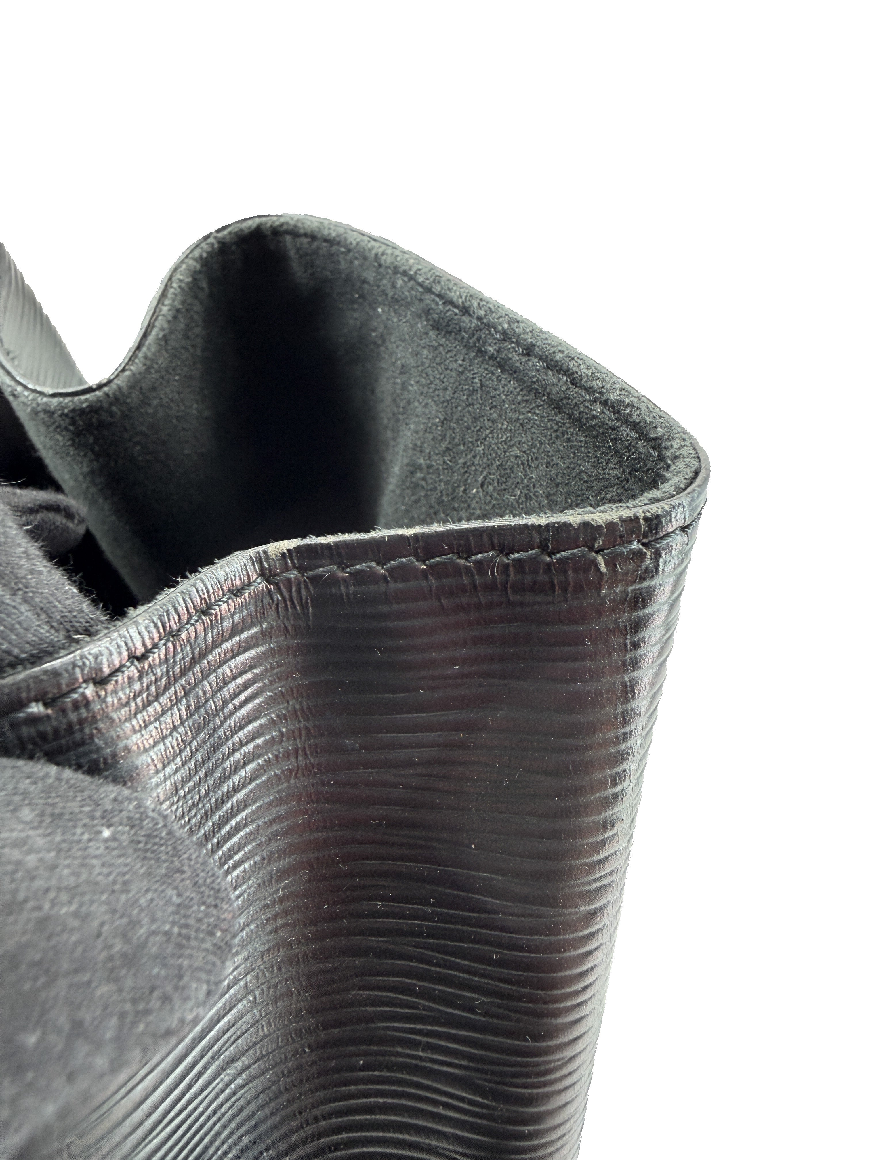 Louis Vuitton black epi Sac D'Epaule PM VI1918
