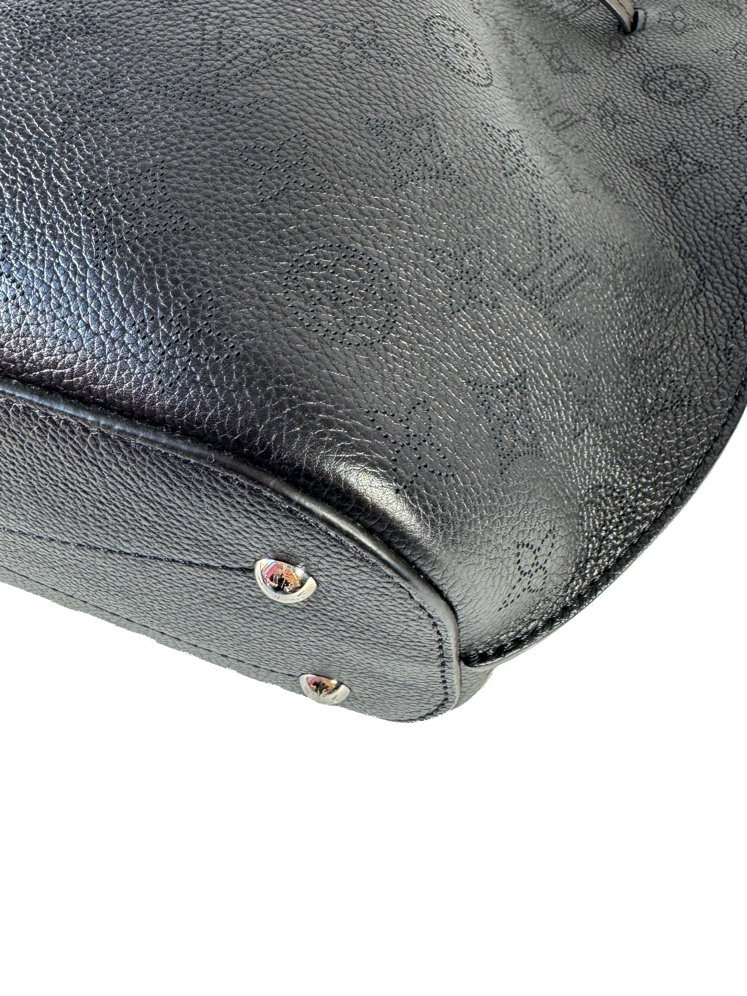 Louis Vuitton Girolata Handbag Mahina Leather black DR0147