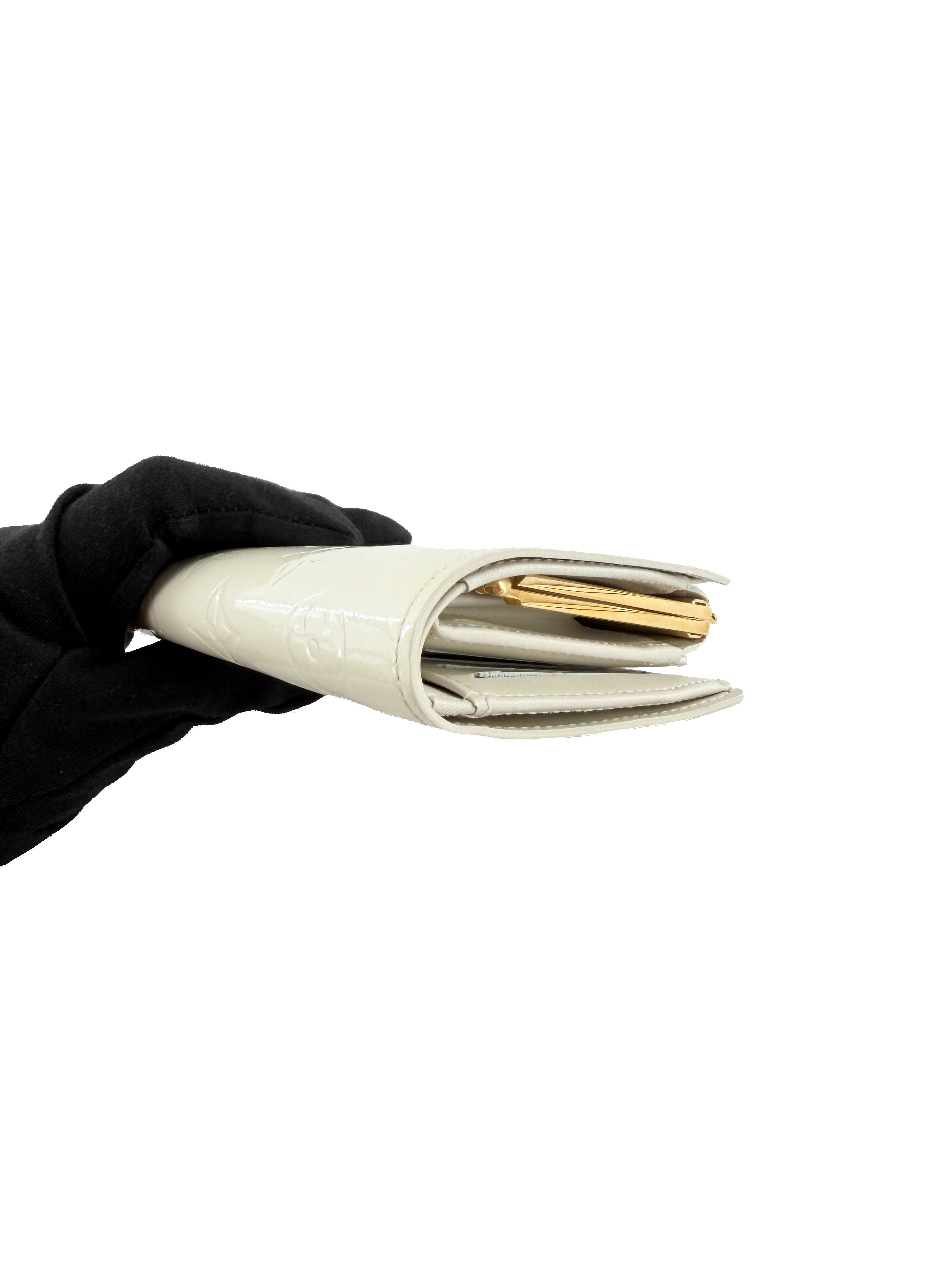 Louis Vuitton white vernis French purse wallet MI3077