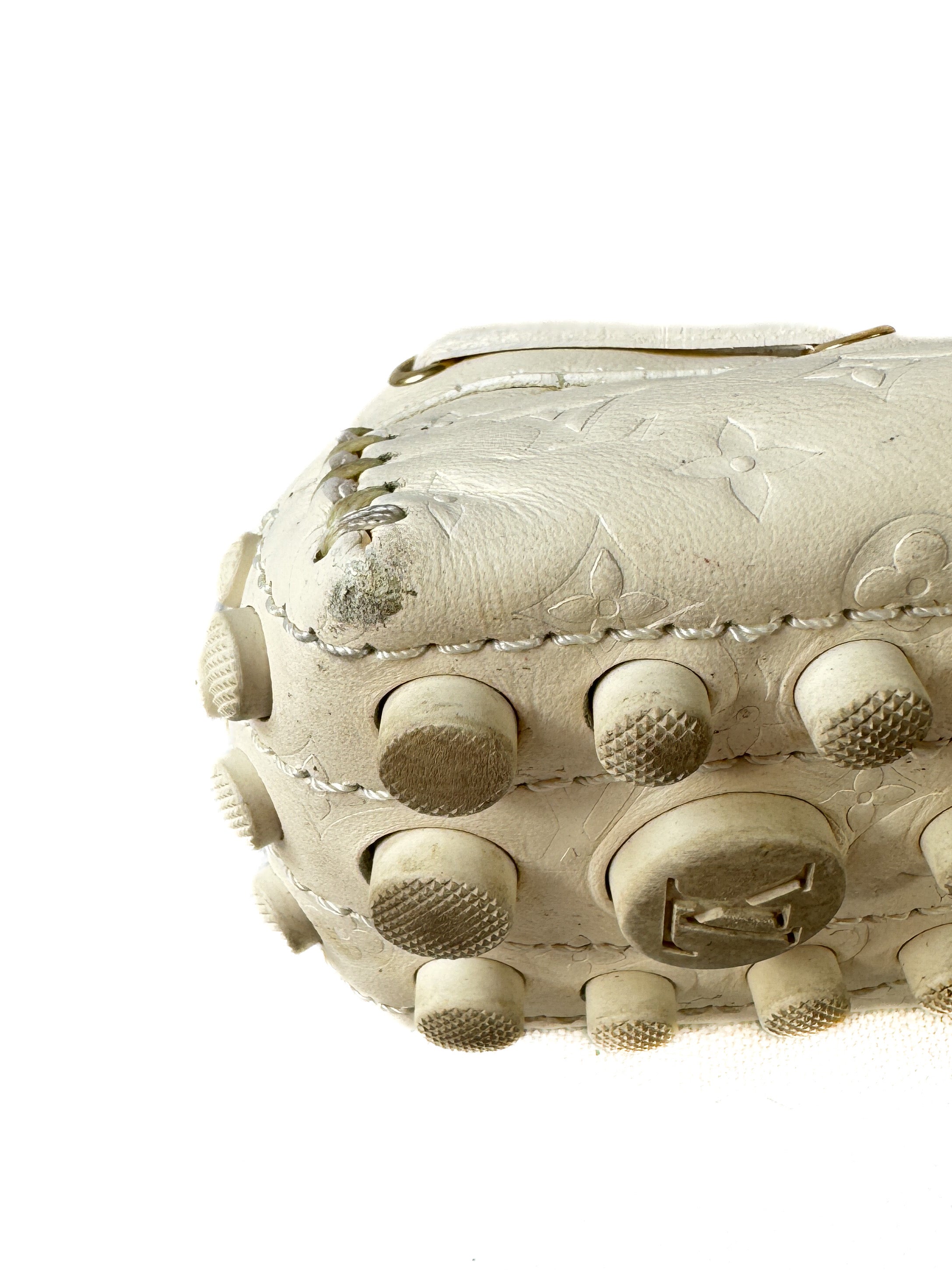 Louis Vuitton cream leather Gloria loafers size 37.5 ND0142