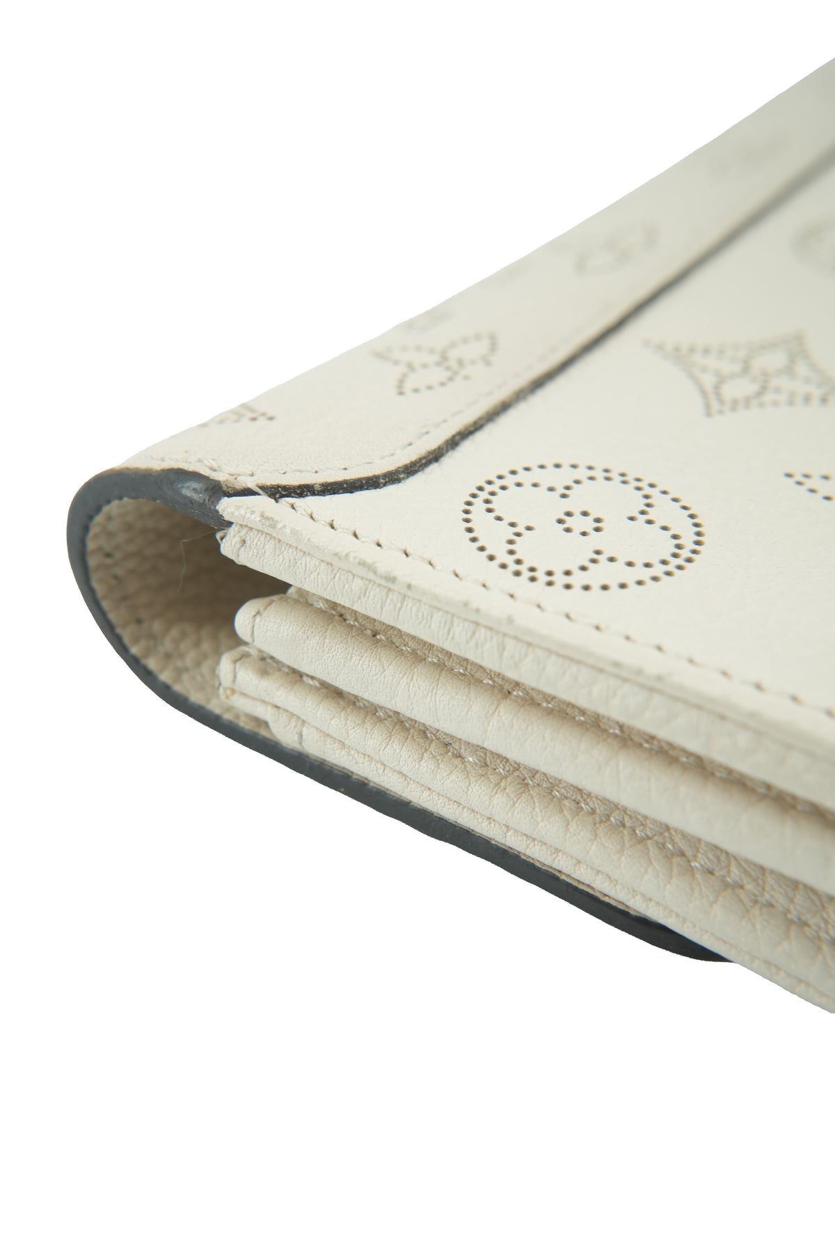 Louis Vuitton white Mahina leather Iris wallet TN5104