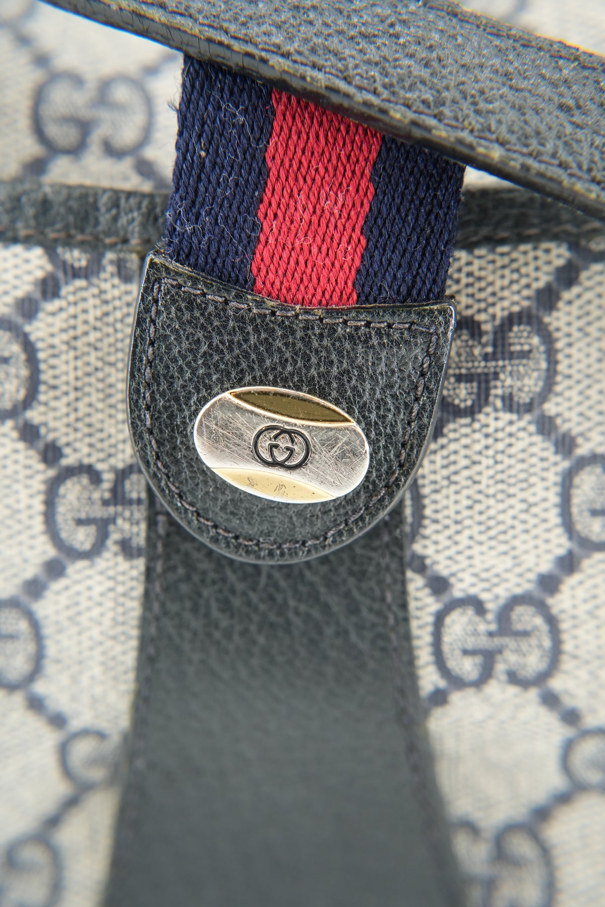 Gucci navy vintage sherry line crossbody 89-02-032