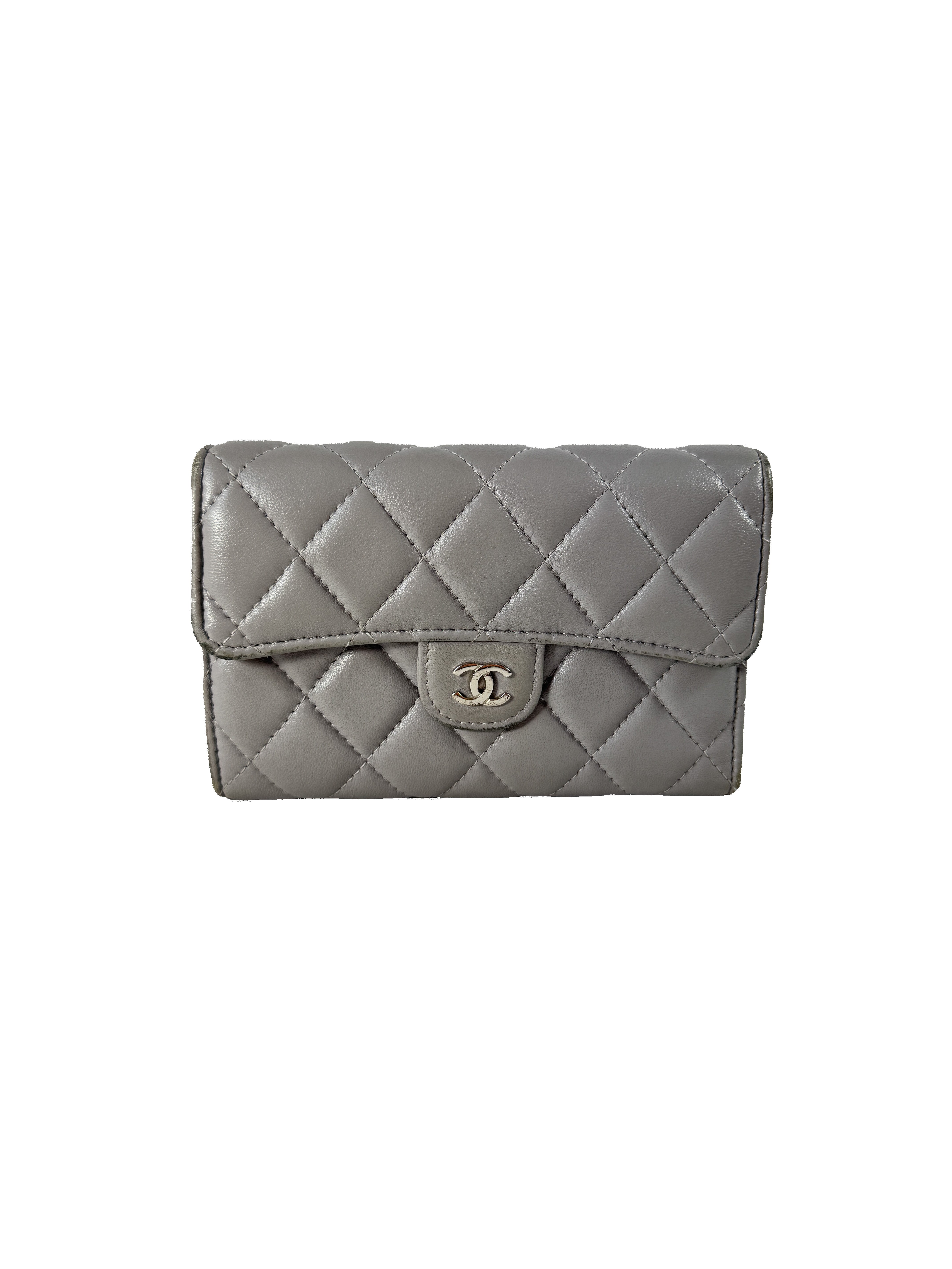 Chanel gray quilted compact wallet 31576720