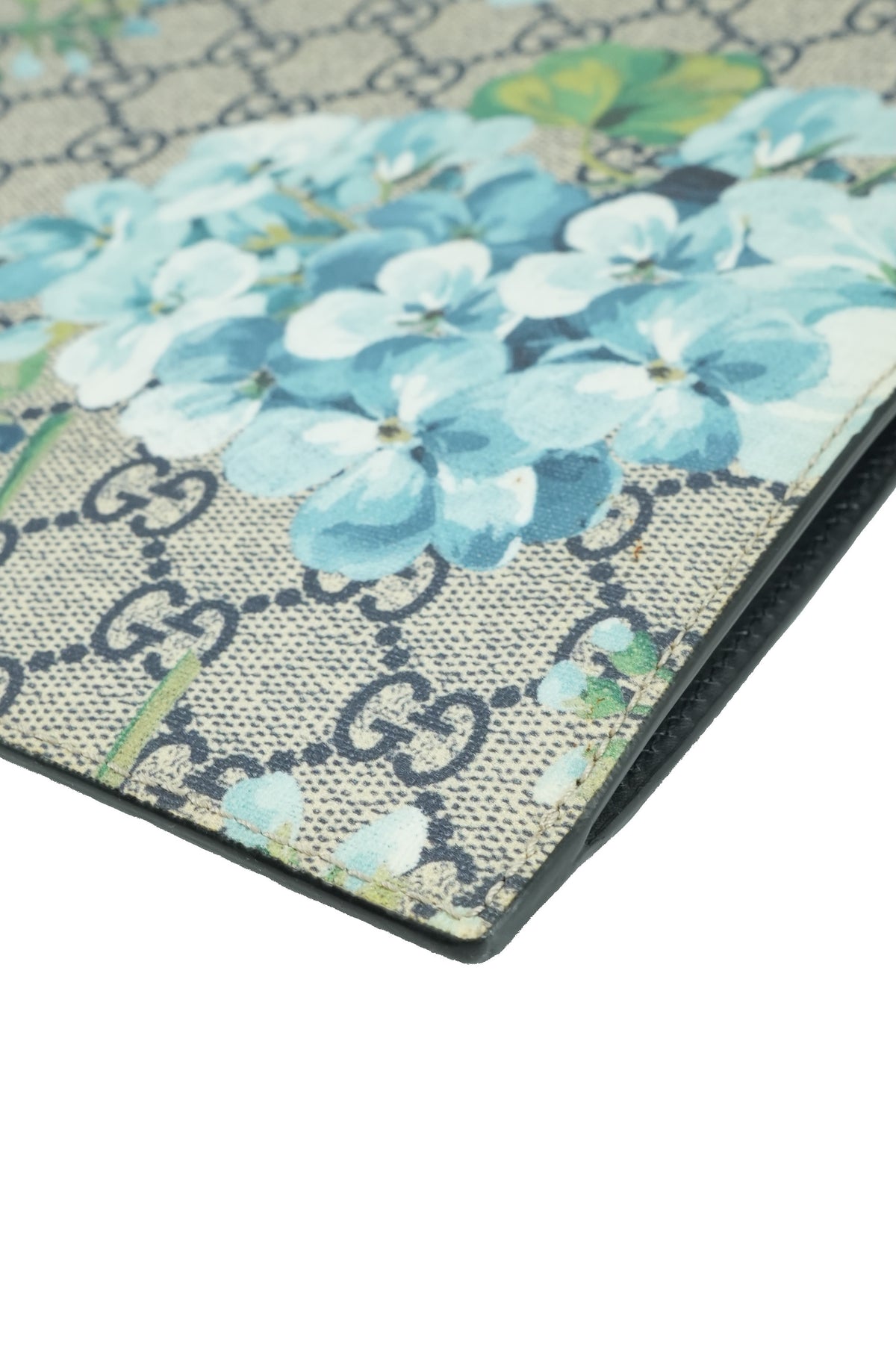 Gucci Blooms navy floral wristlet 1147