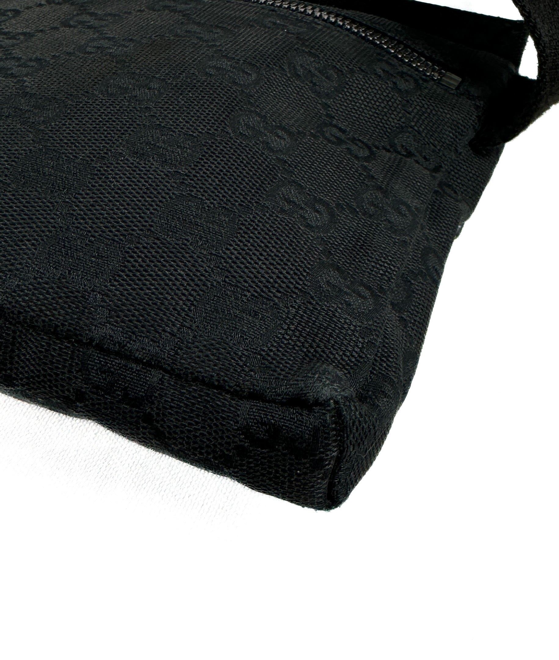 Gucci black signature vintage belt bag