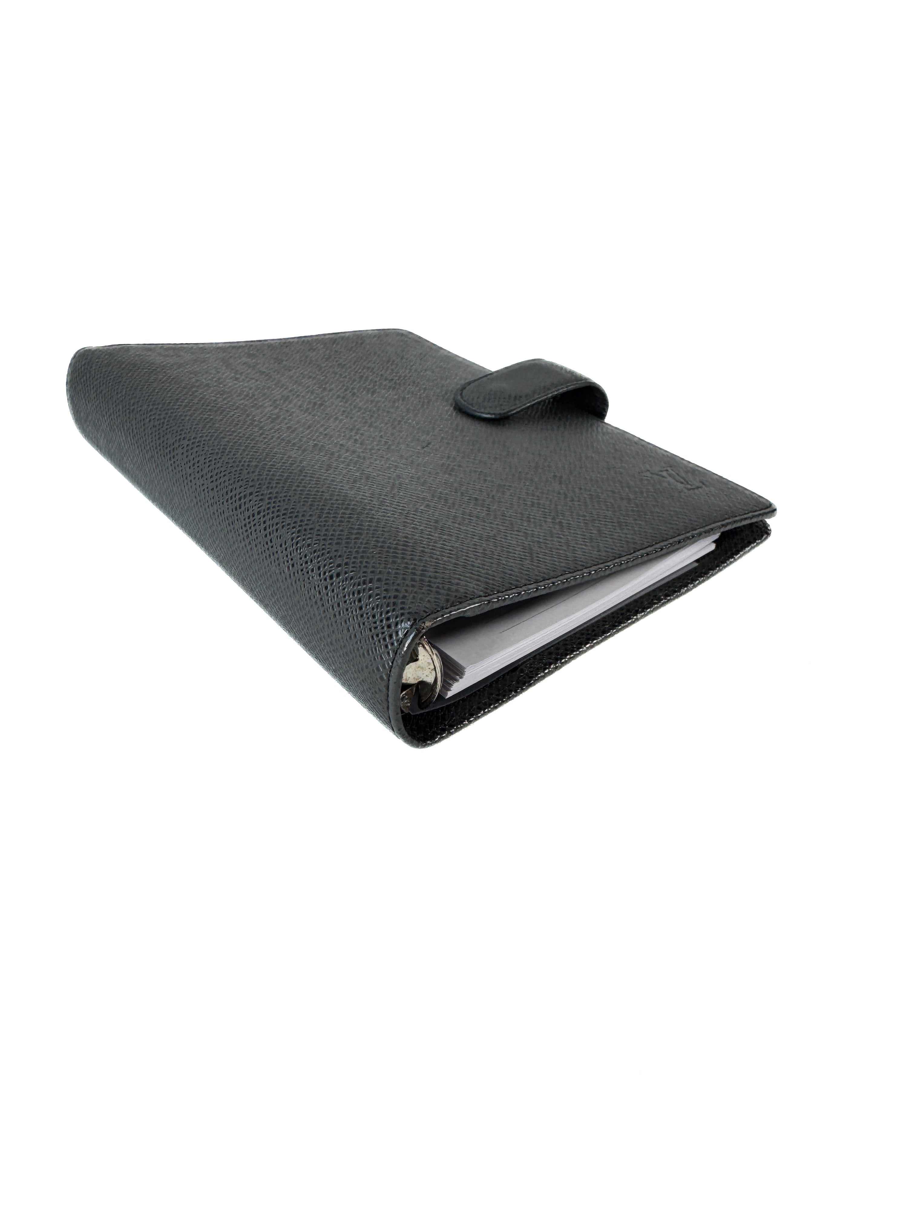 Louis Vuitton black Taiga leather agenda MM SP0033