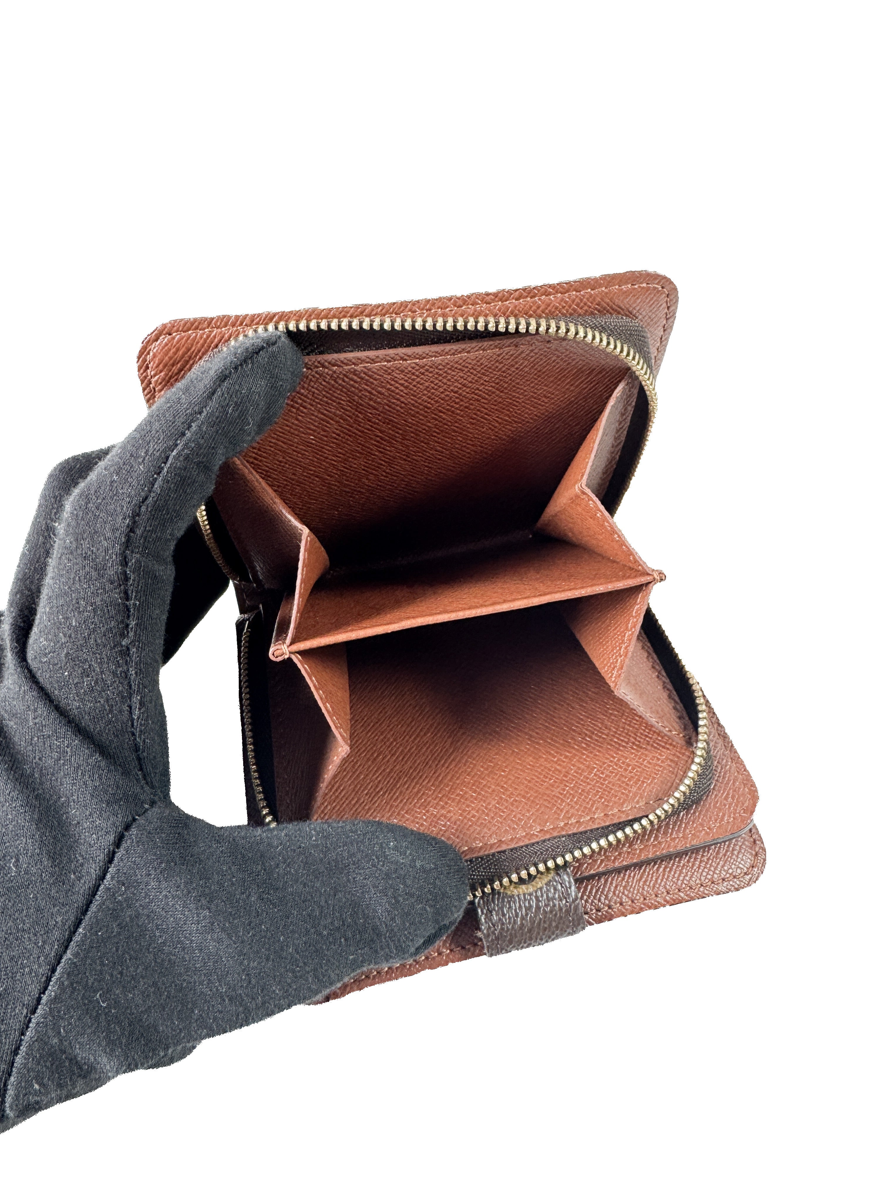 Louis Vuitton monogram compact wallet CT0064