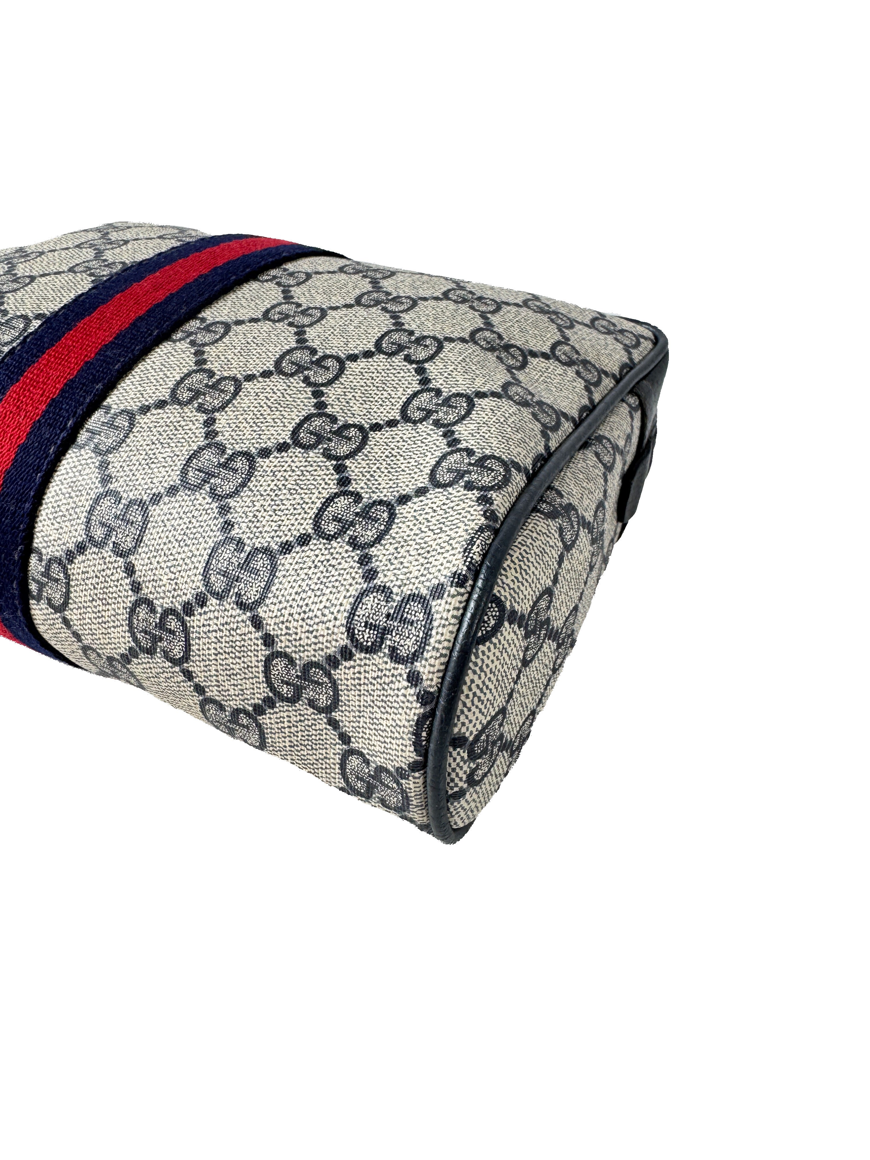 Gucci GG supreme sherry line vintage navy pouch 98.56.01.012