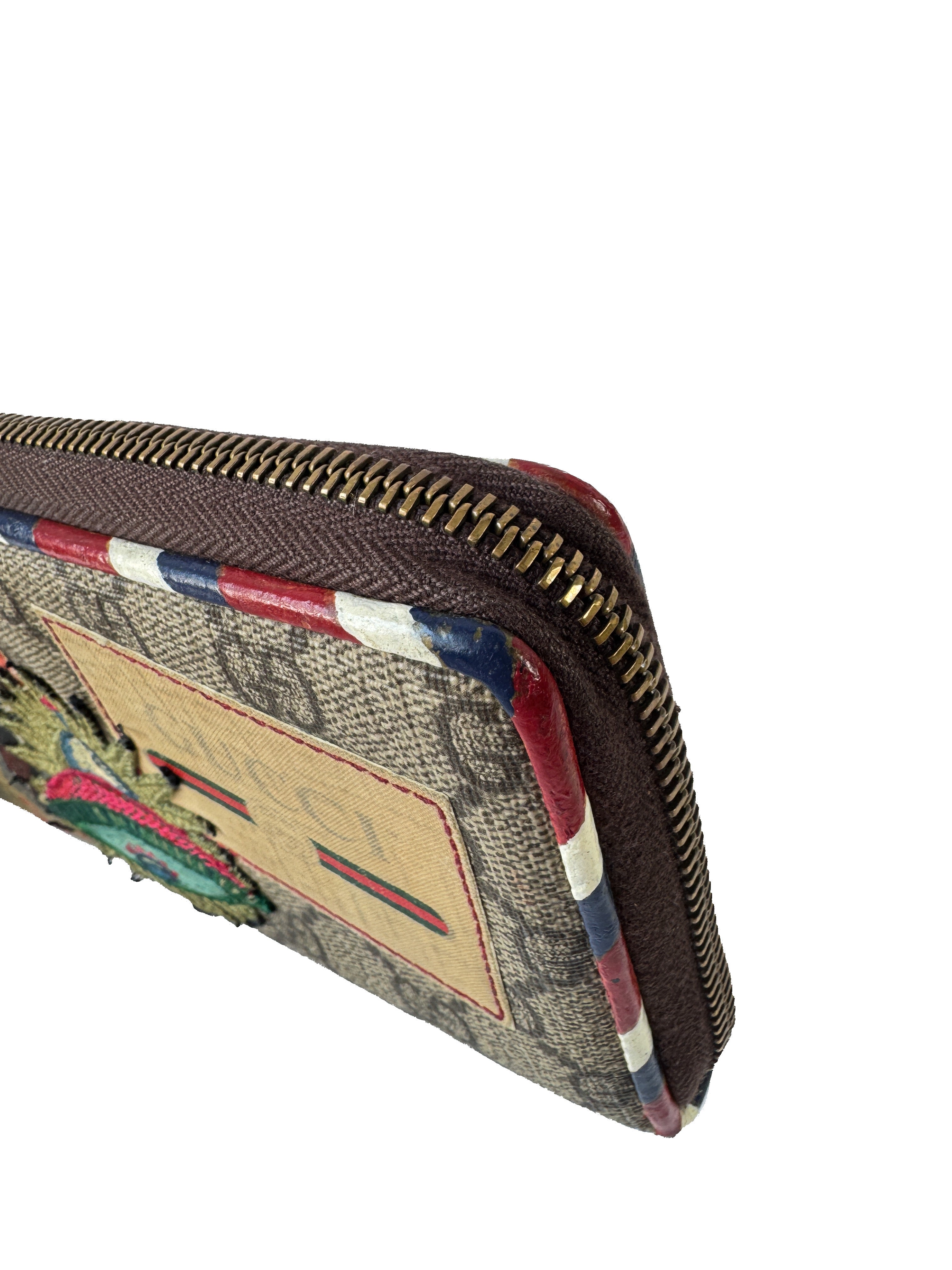 Gucci GG Supreme monogram UFO patch zip around wallet 473909.0959