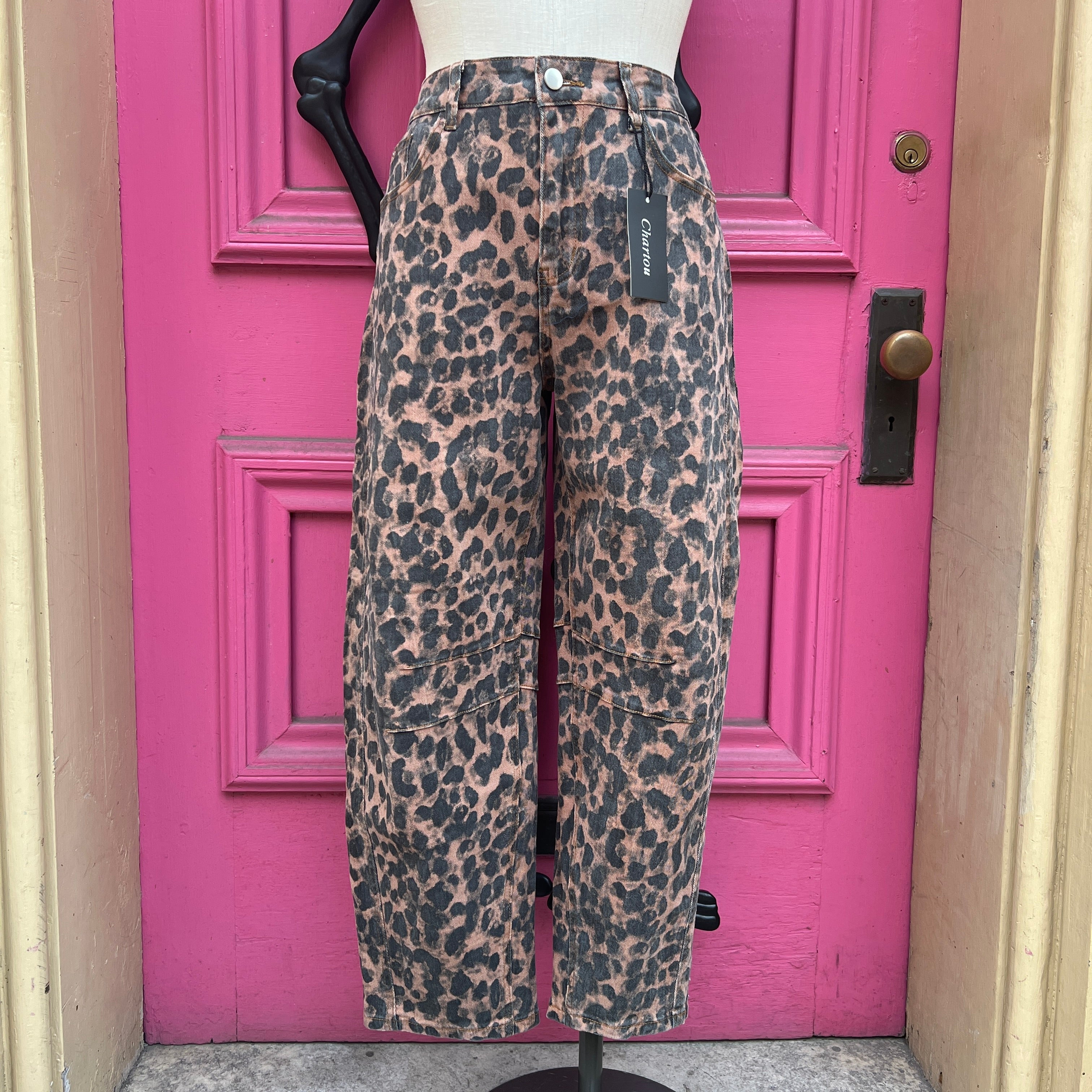 Chartou leopard print barrel jeans size L NWT