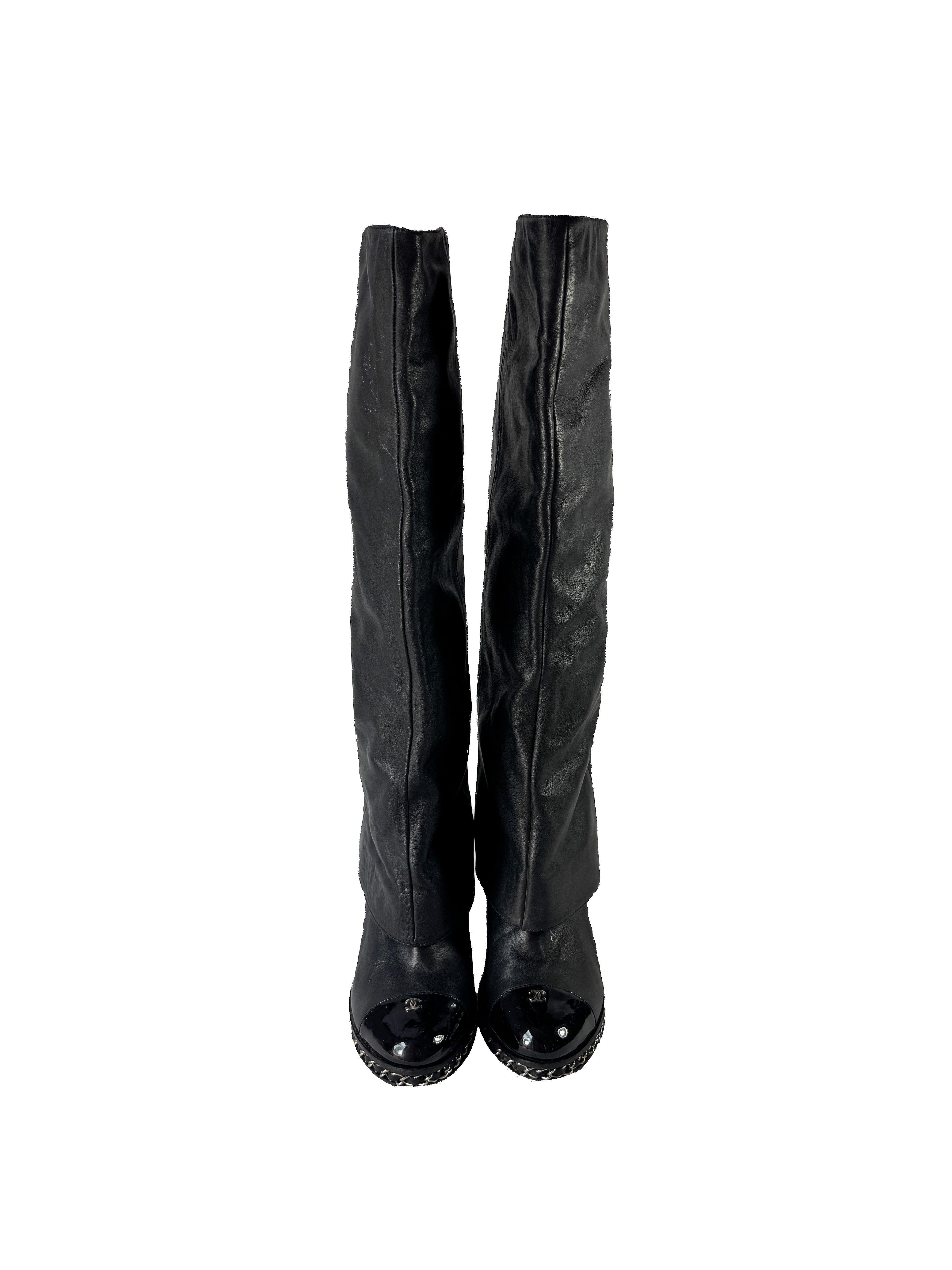 Chanel black leather interlocking CC Ascot knee high boots size 39.5 D G28575