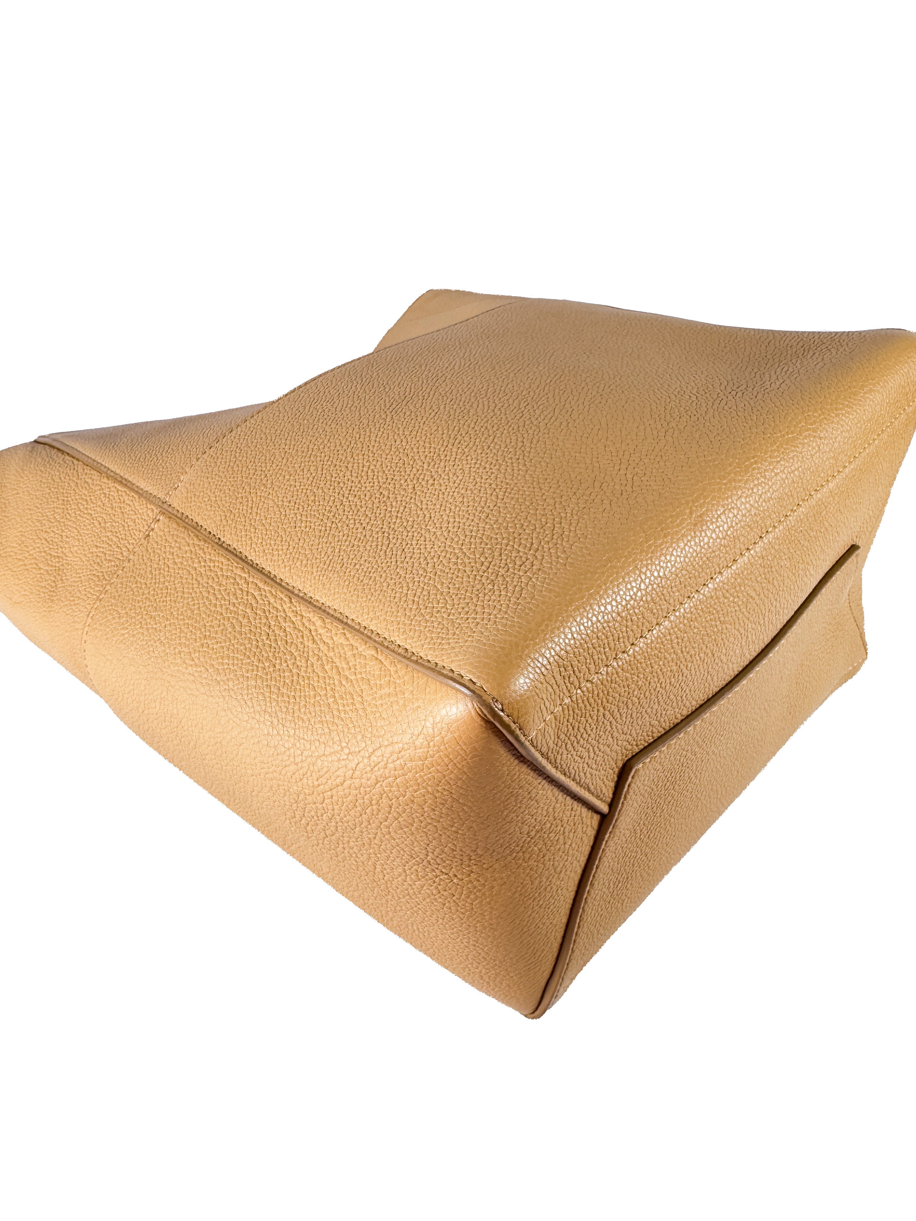 Celine honey beige leather Sangle Seau large U-GM-0159