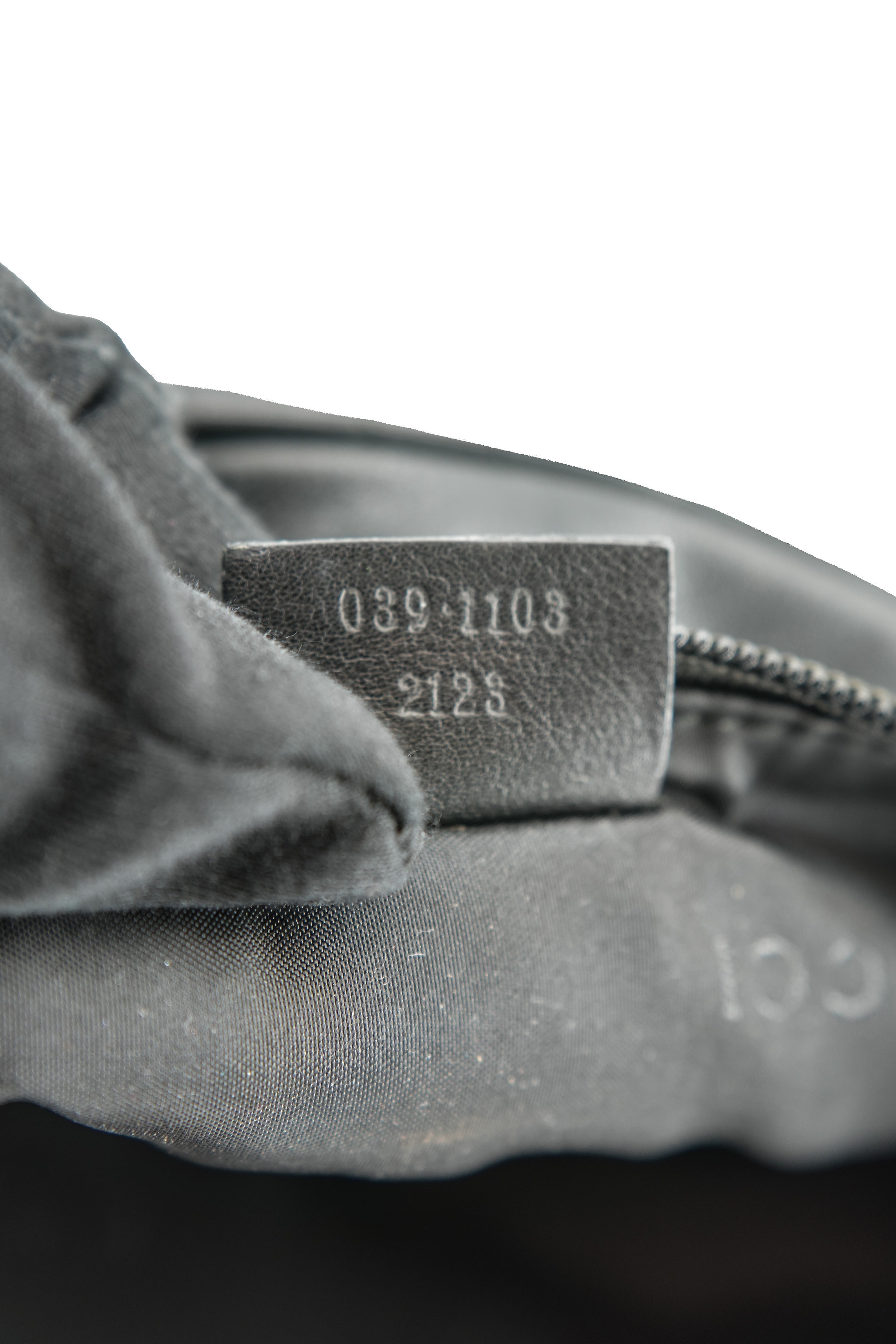 Gucci black leather mini vintage shoulder bag 039-1103-2123