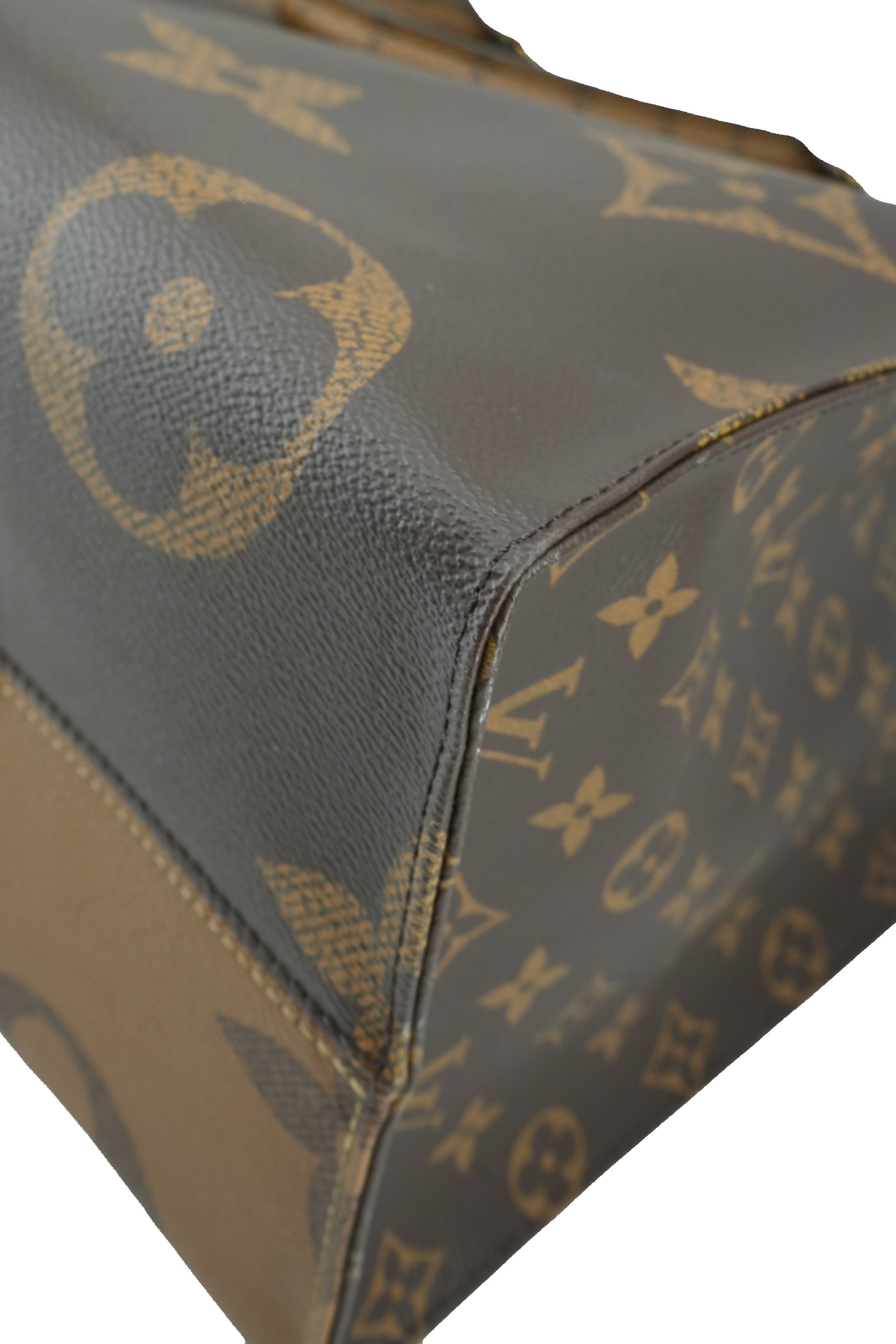 Louis Vuitton reverse monogram onthego GM TR4129