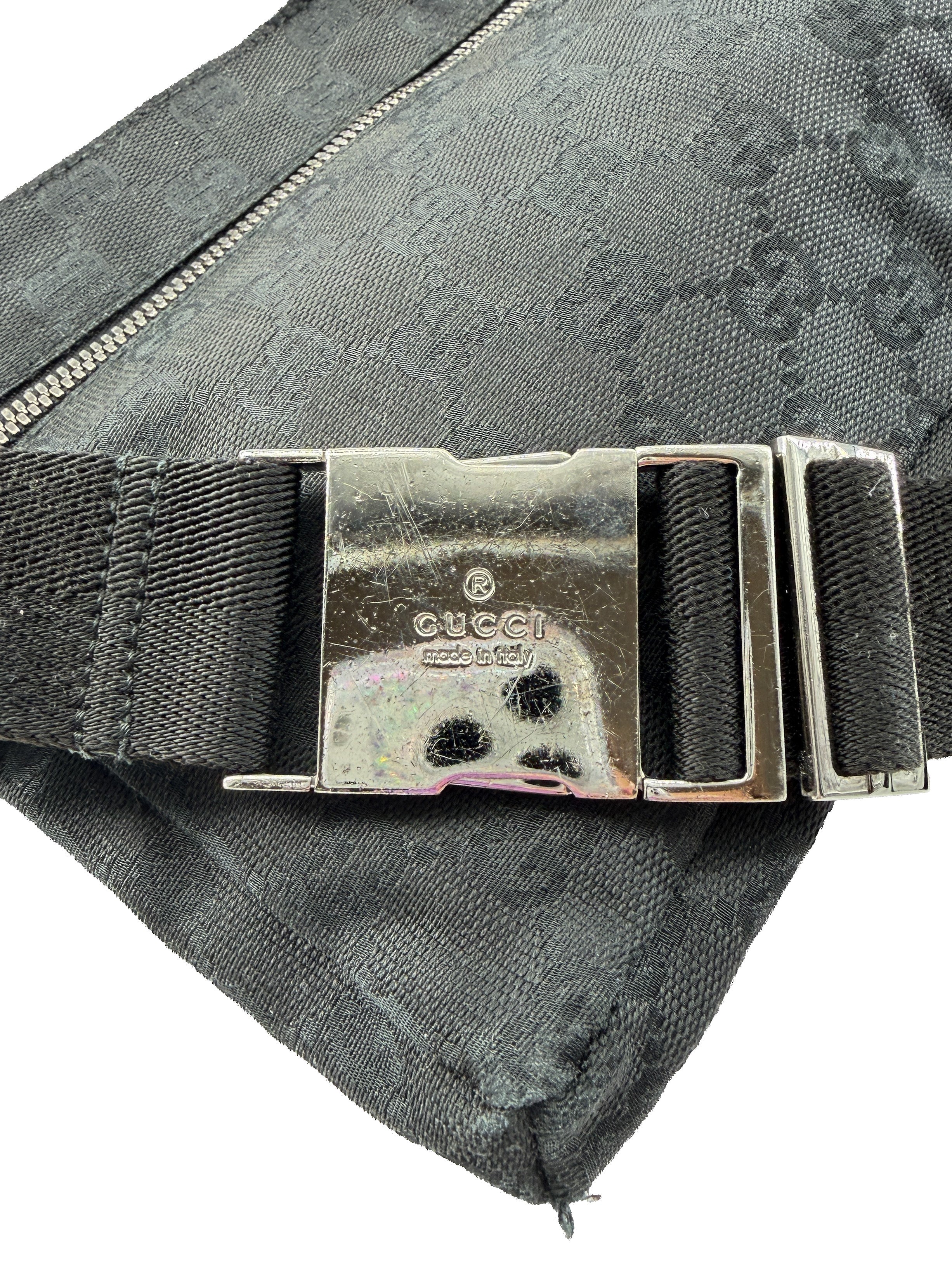 Gucci black signature vintage belt bag