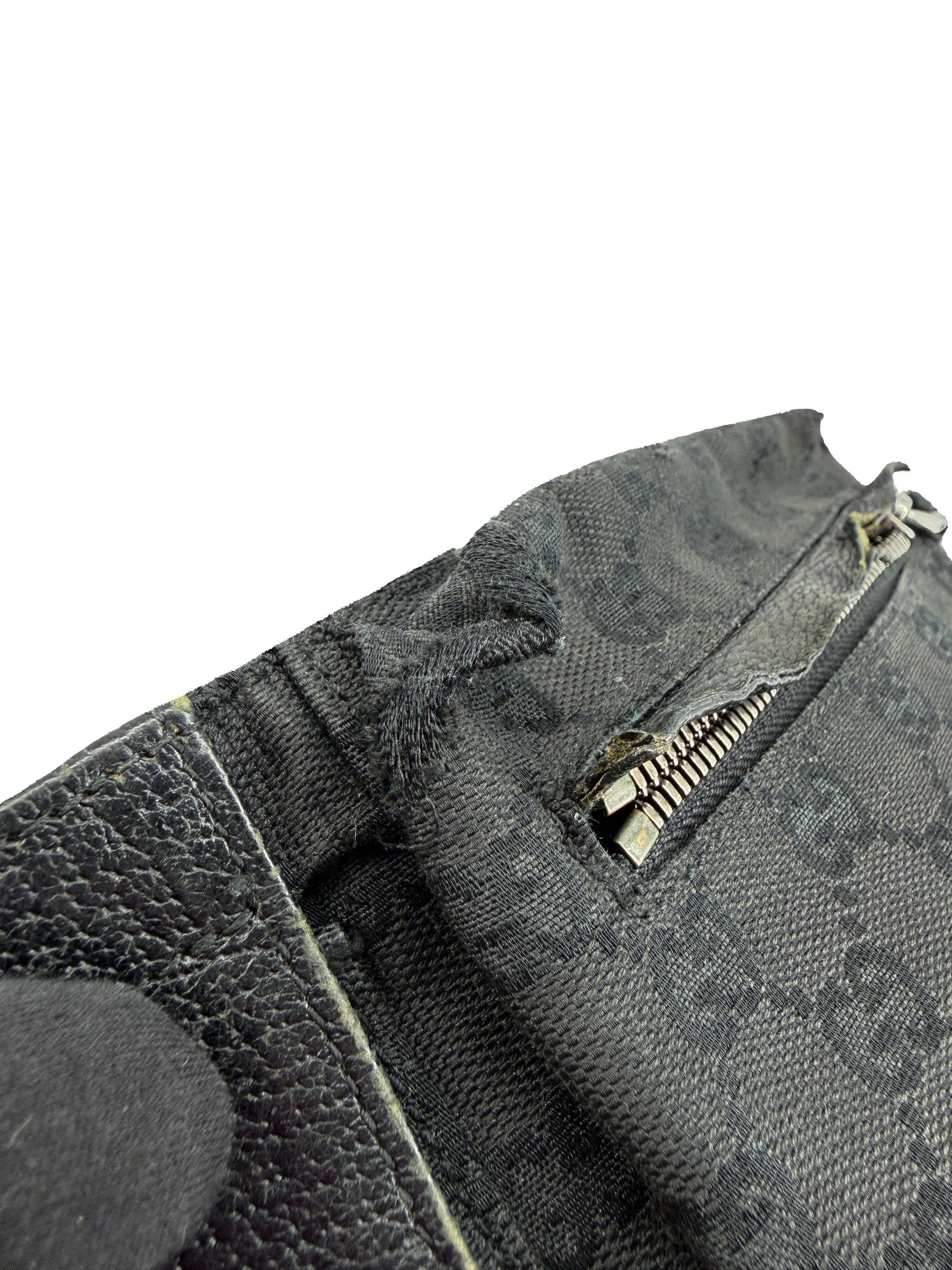 Gucci black signature vintage belt bag