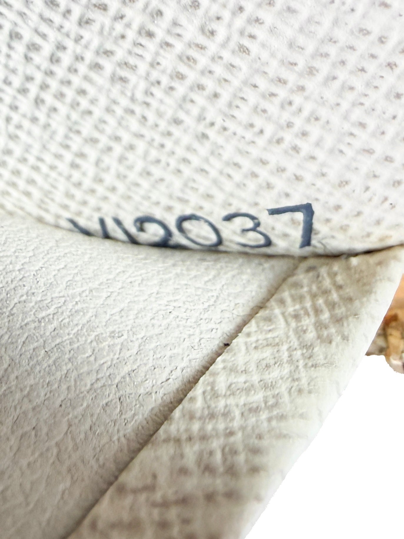 Louis Vuitton damier azur zippy organizer wallet VI2037