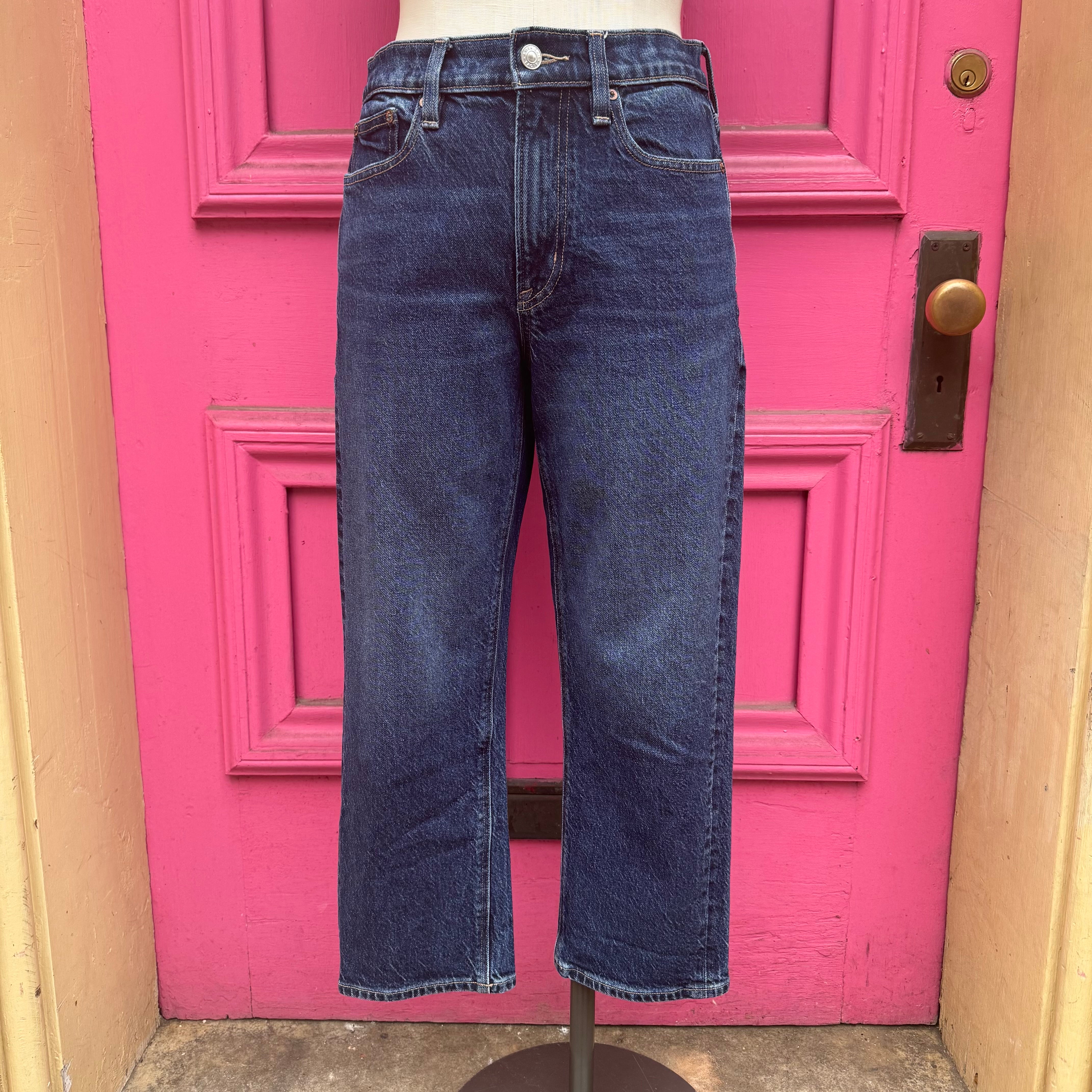 American Eagle super high rise ankle straight jeans size 6 short