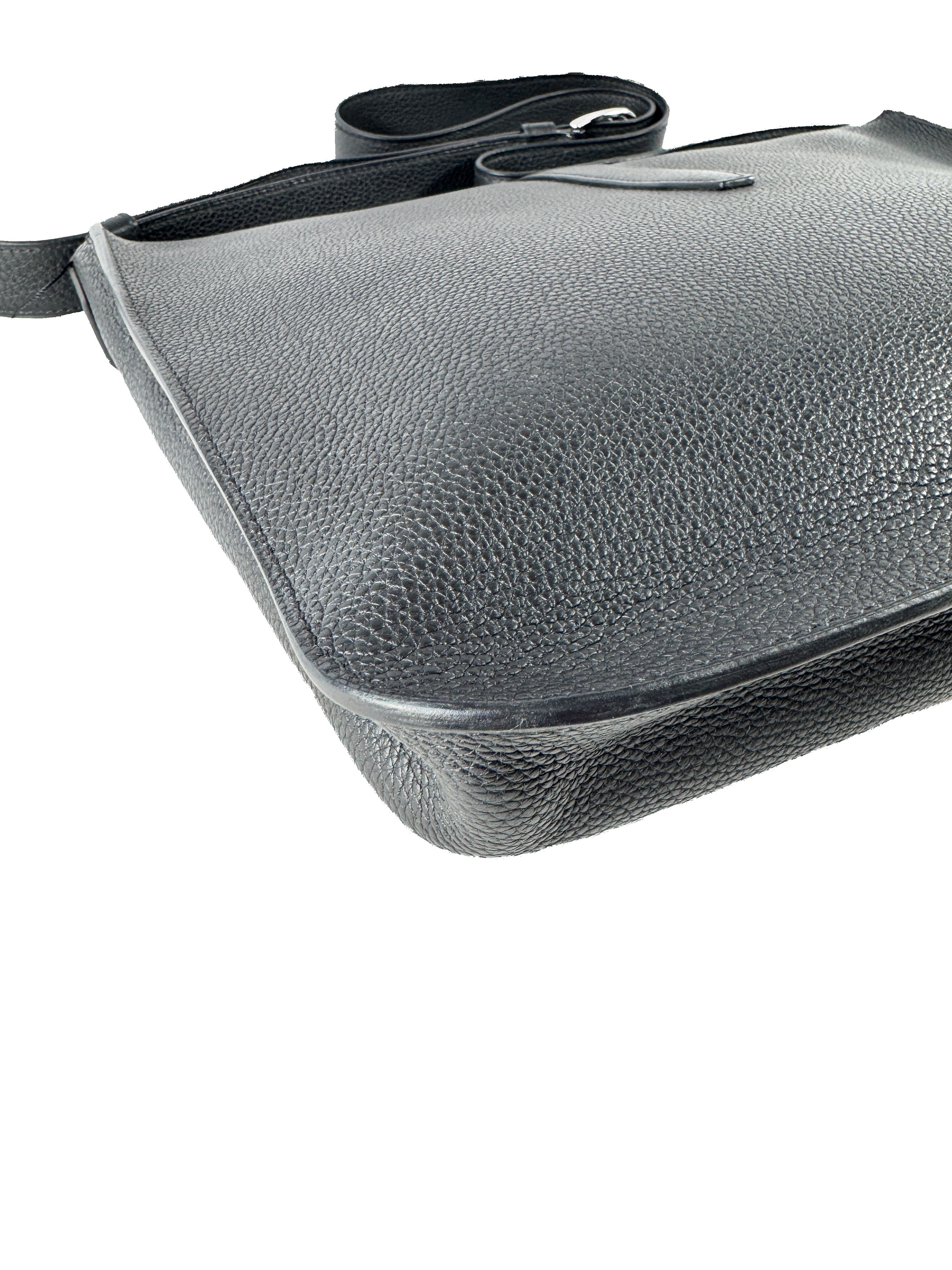 Hermès Clemence Steve Light Messenger C